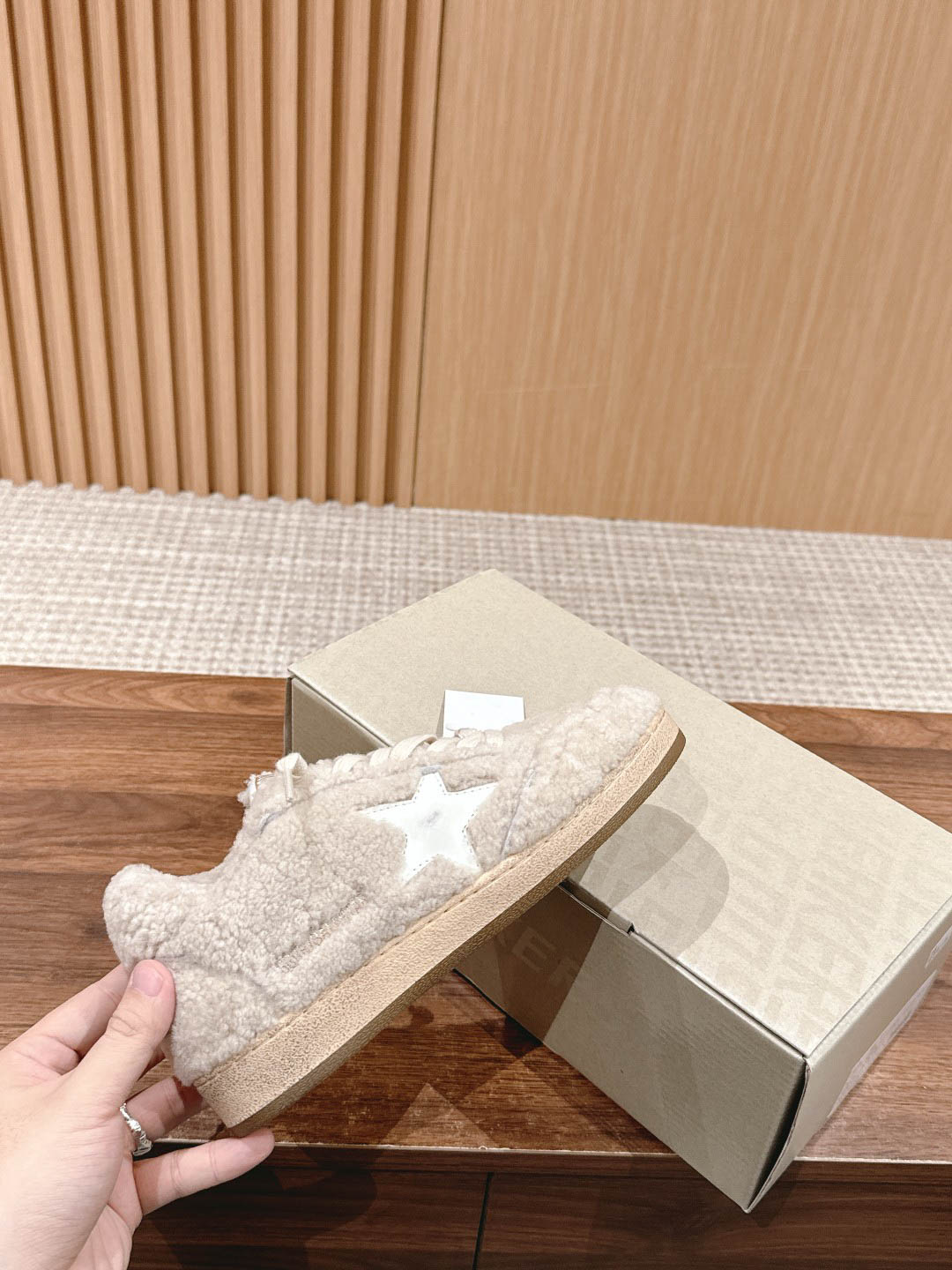 Giày Golden Goose Women's Ball Star Shearling Low Best Quality