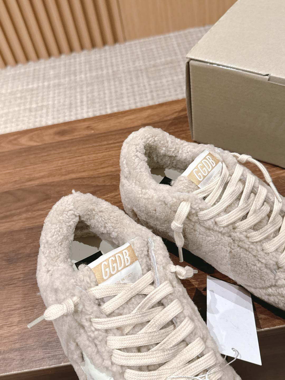 Giày Golden Goose Women's Ball Star Shearling Low Best Quality