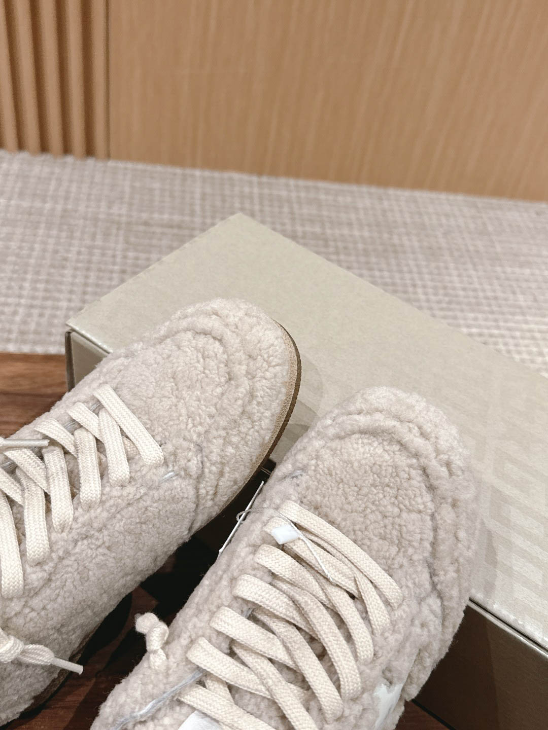 Giày Golden Goose Women's Ball Star Shearling Low Best Quality