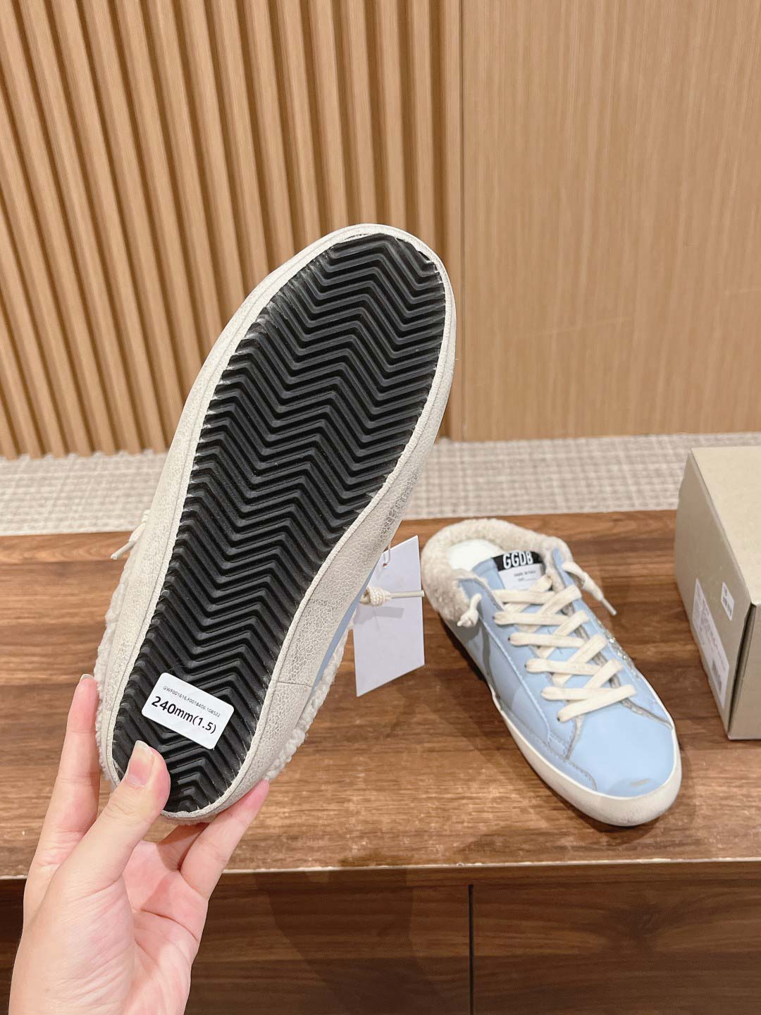 Giày Golden Goose Women's Super-Star Sabots Silver Glitter Star & Shearling Lining Powder Blue Low Best Quality