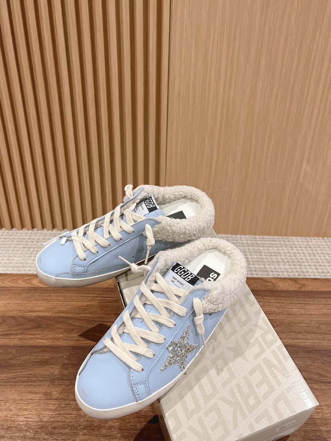 Giày Golden Goose Women's Super-Star Sabots Silver Glitter Star & Shearling Lining Powder Blue Low Best Quality
