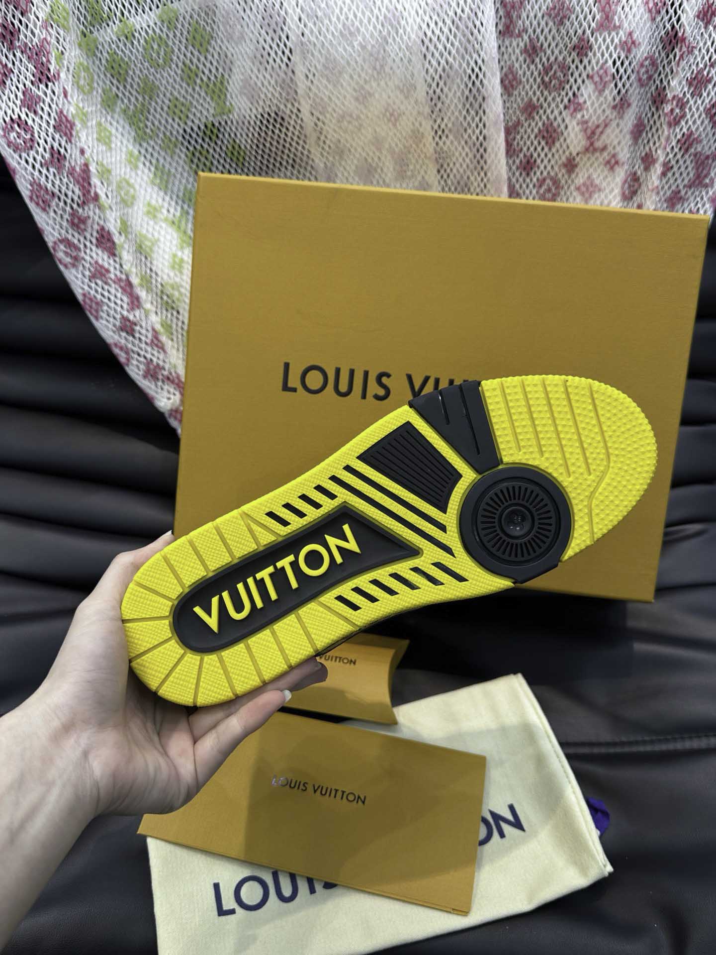 Giày Louis Vuitton LV Trainer #54 Printed Black Best Quality