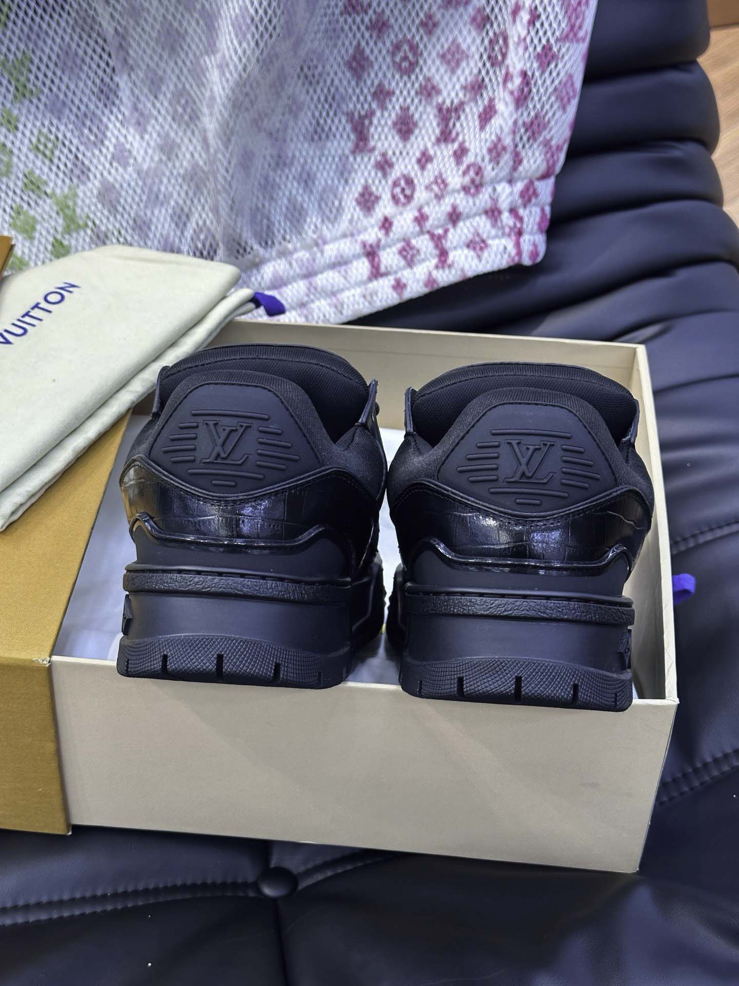 Giày Louis Vuitton LV Trainer Alligator Crocodile Black Best Quality