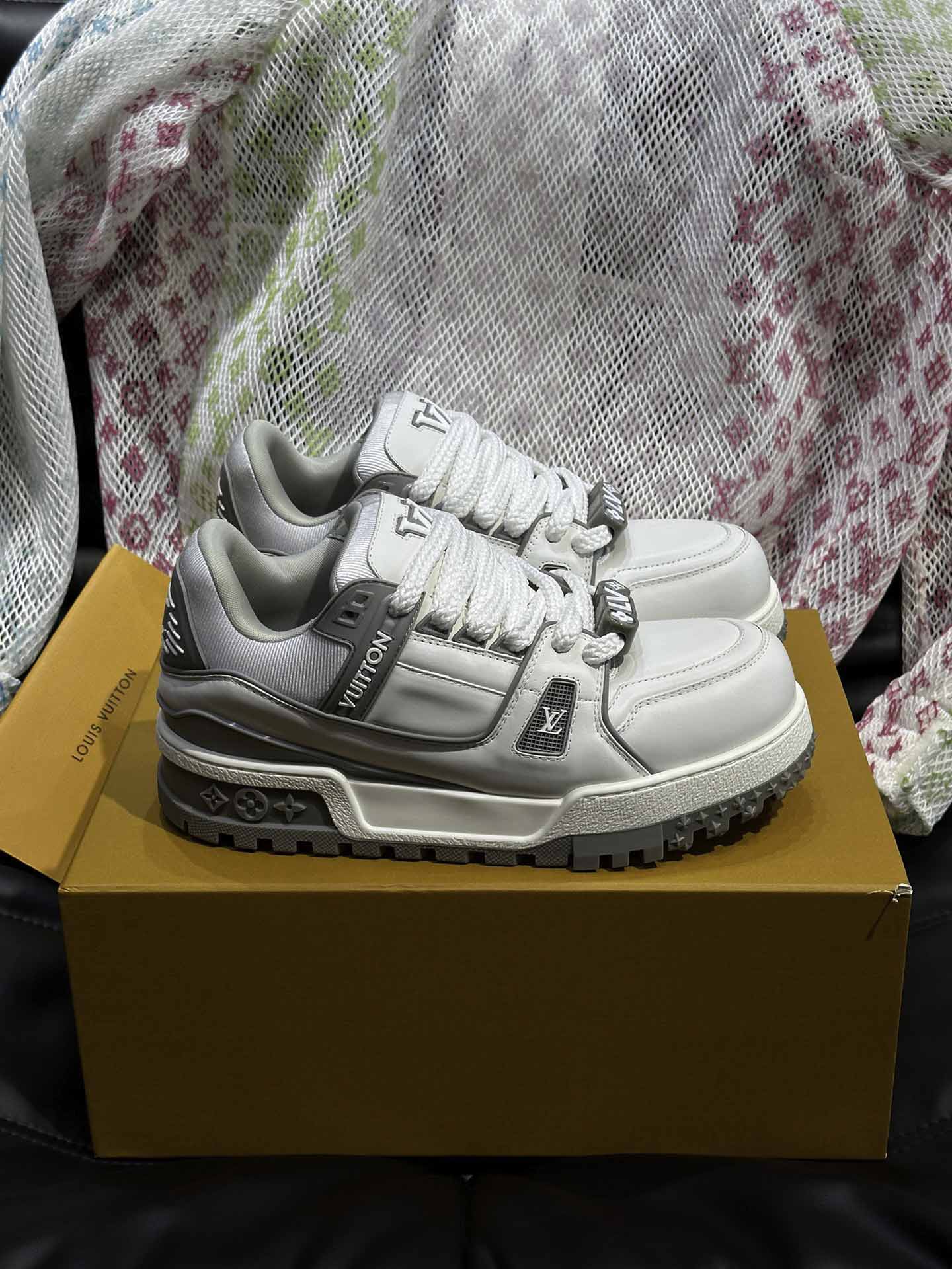 Giày Louis Vuitton LV Trainer Maxi Calf Leather Grey Best Quality