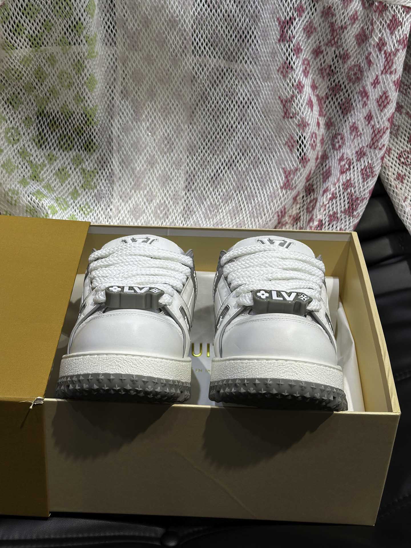 Giày Louis Vuitton LV Trainer Maxi Calf Leather Grey Best Quality