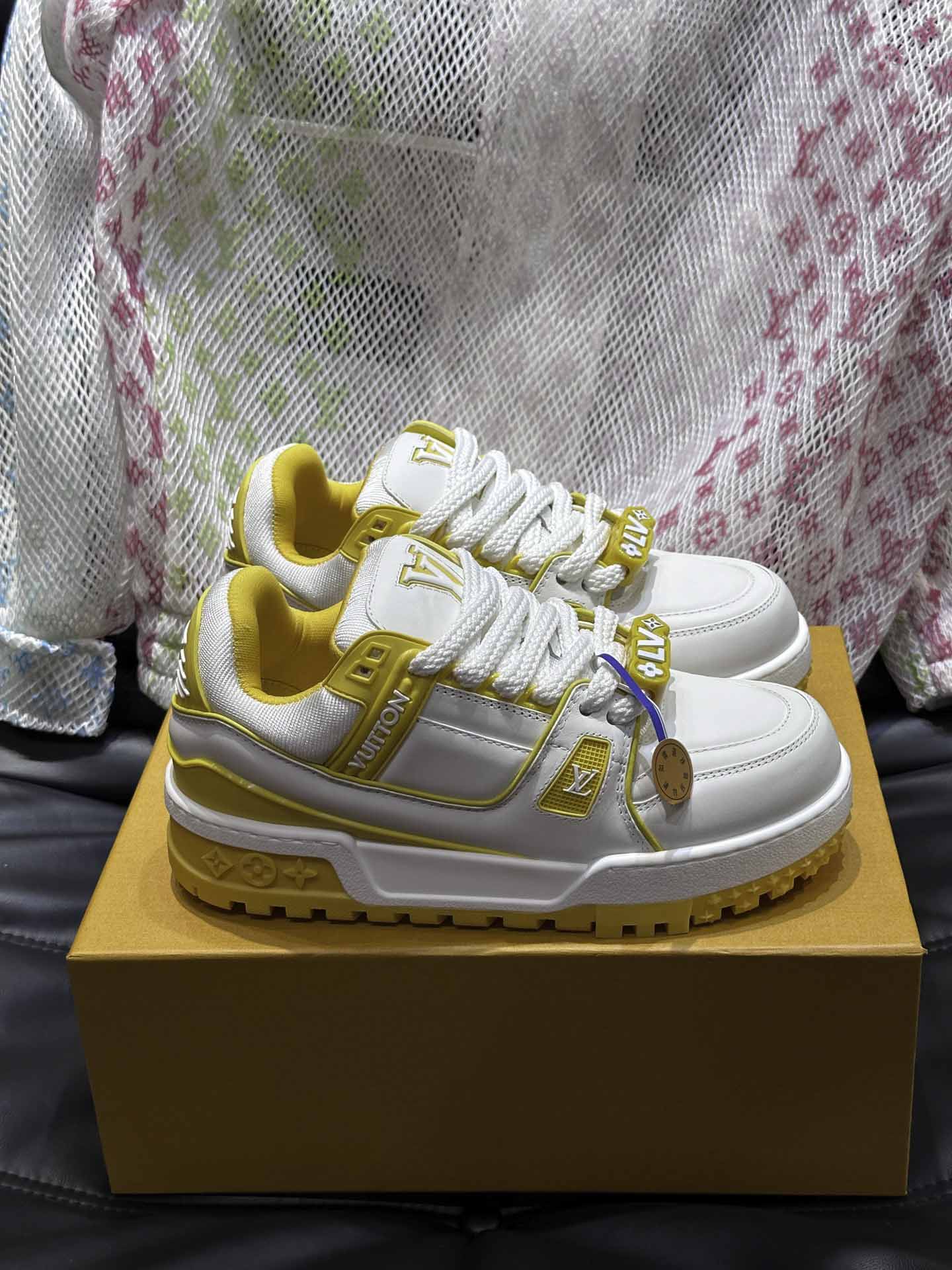 Giày Louis Vuitton LV Trainer Maxi Calf Leather Yellow Best Quality