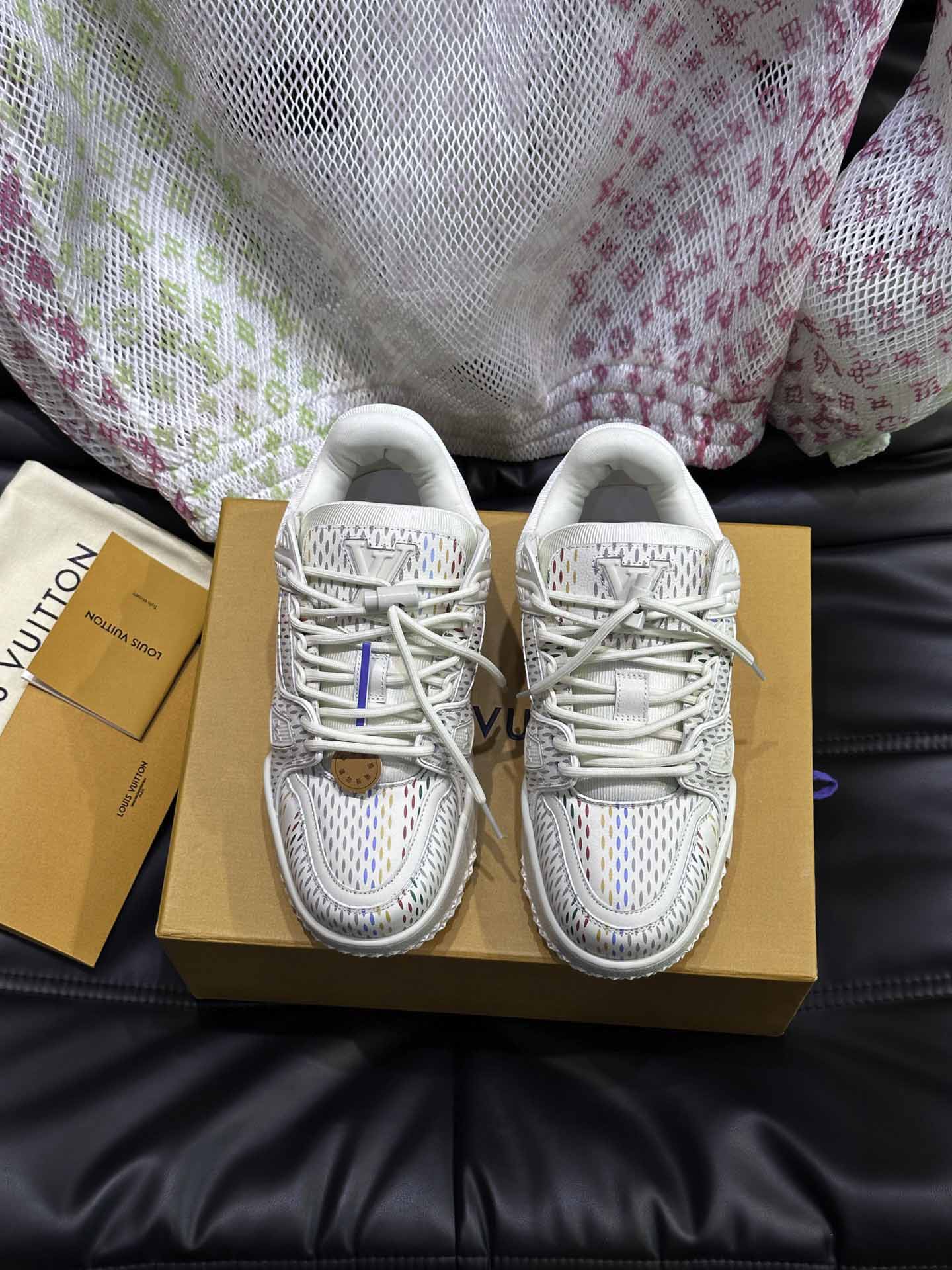 Giày Louis Vuitton LV Trainer Maxi Grained Beige Best Quality