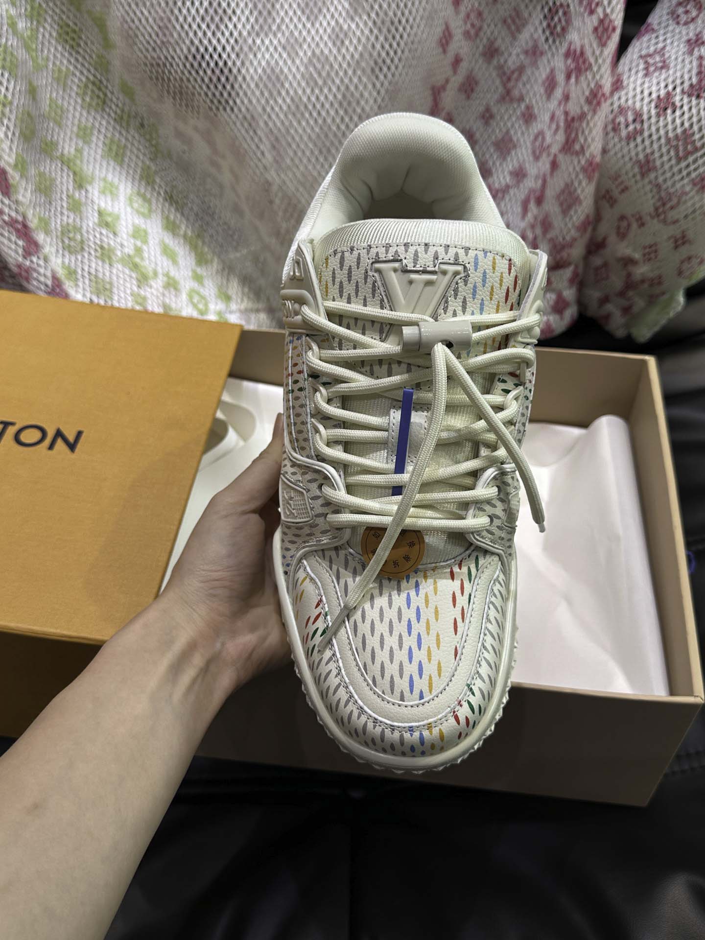 Giày Louis Vuitton LV Trainer Maxi Grained Beige Best Quality