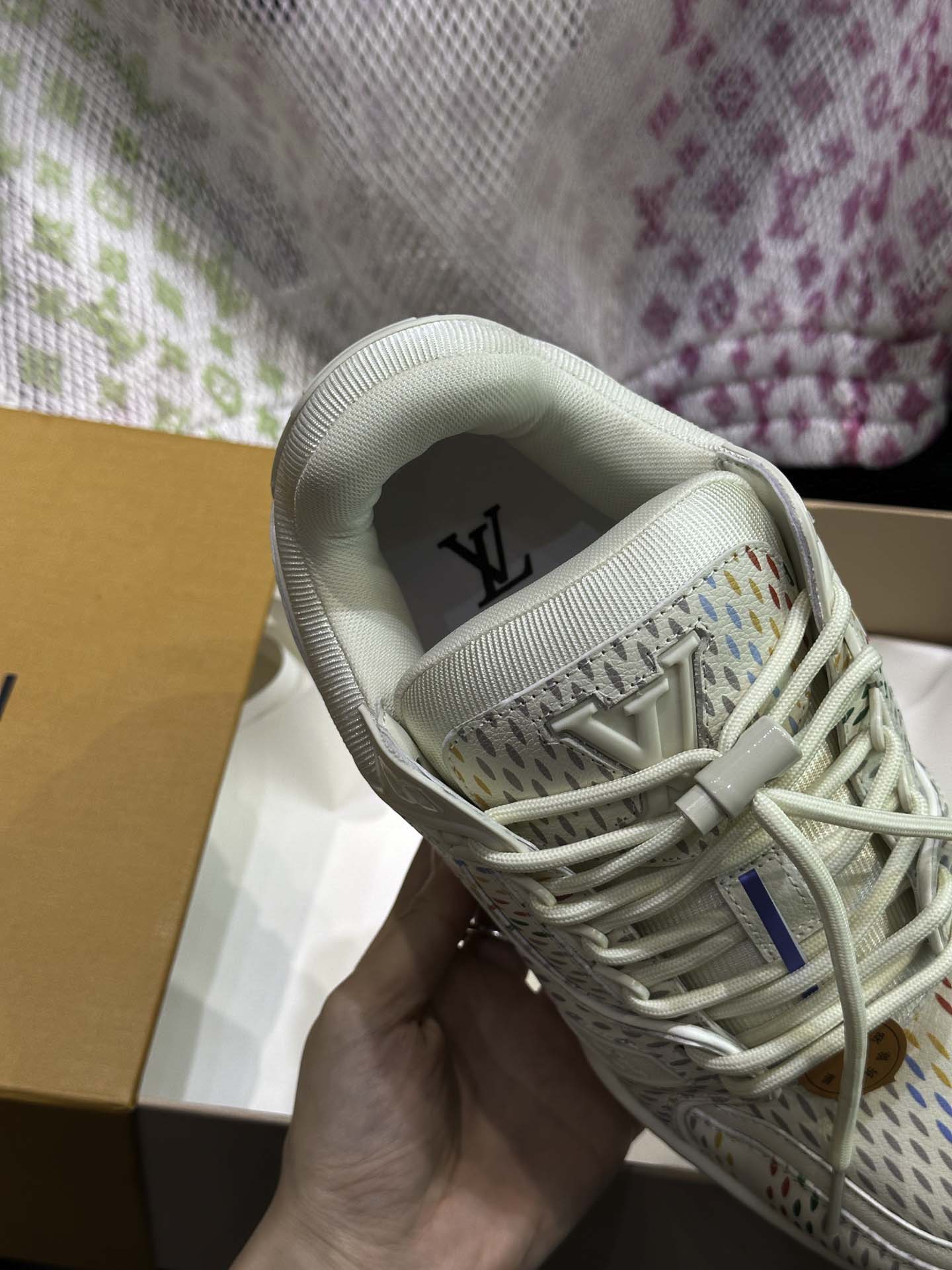Giày Louis Vuitton LV Trainer Maxi Grained Beige Best Quality