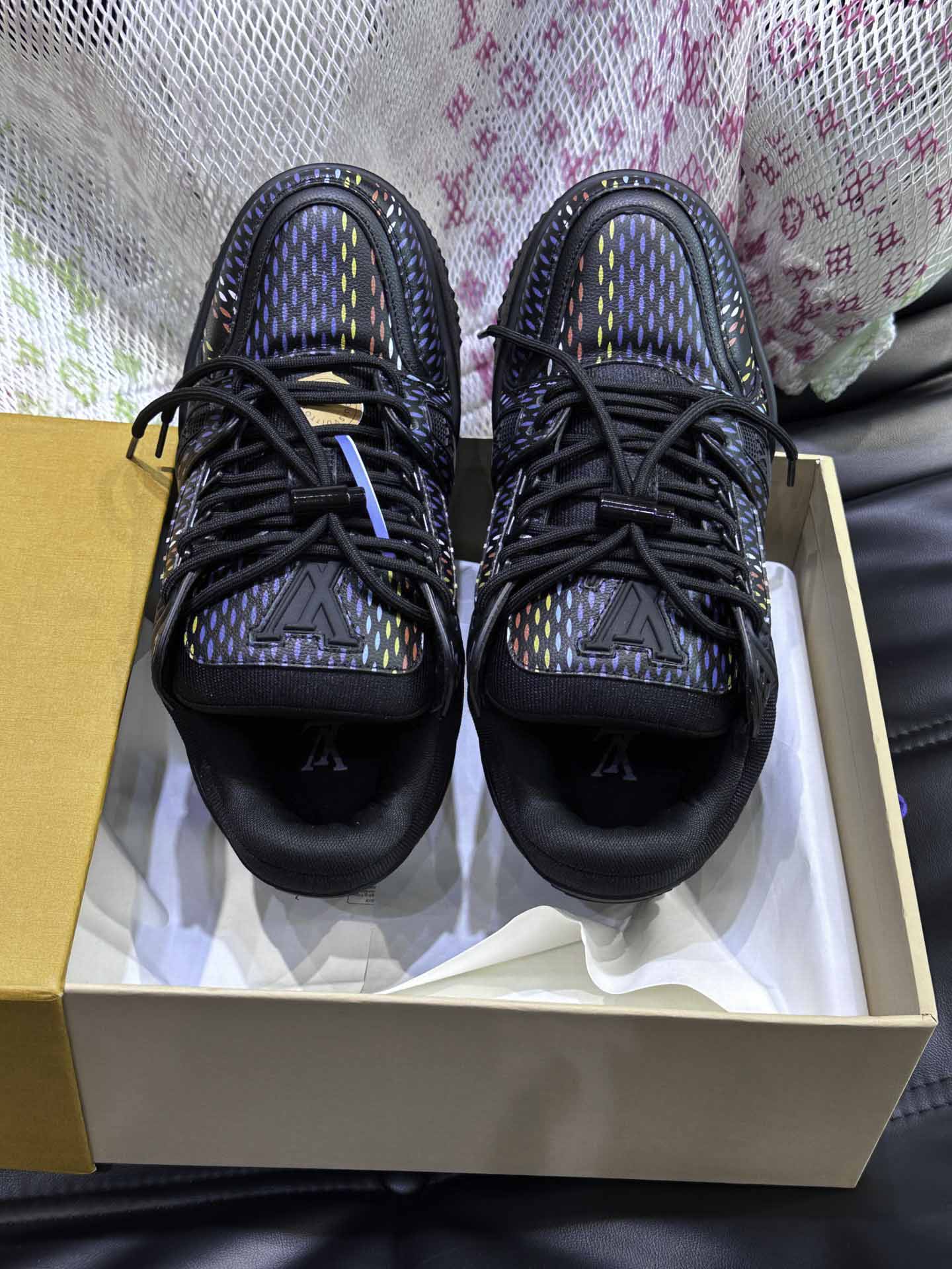 Giày Louis Vuitton LV Trainer Maxi Grained Black Best Quality