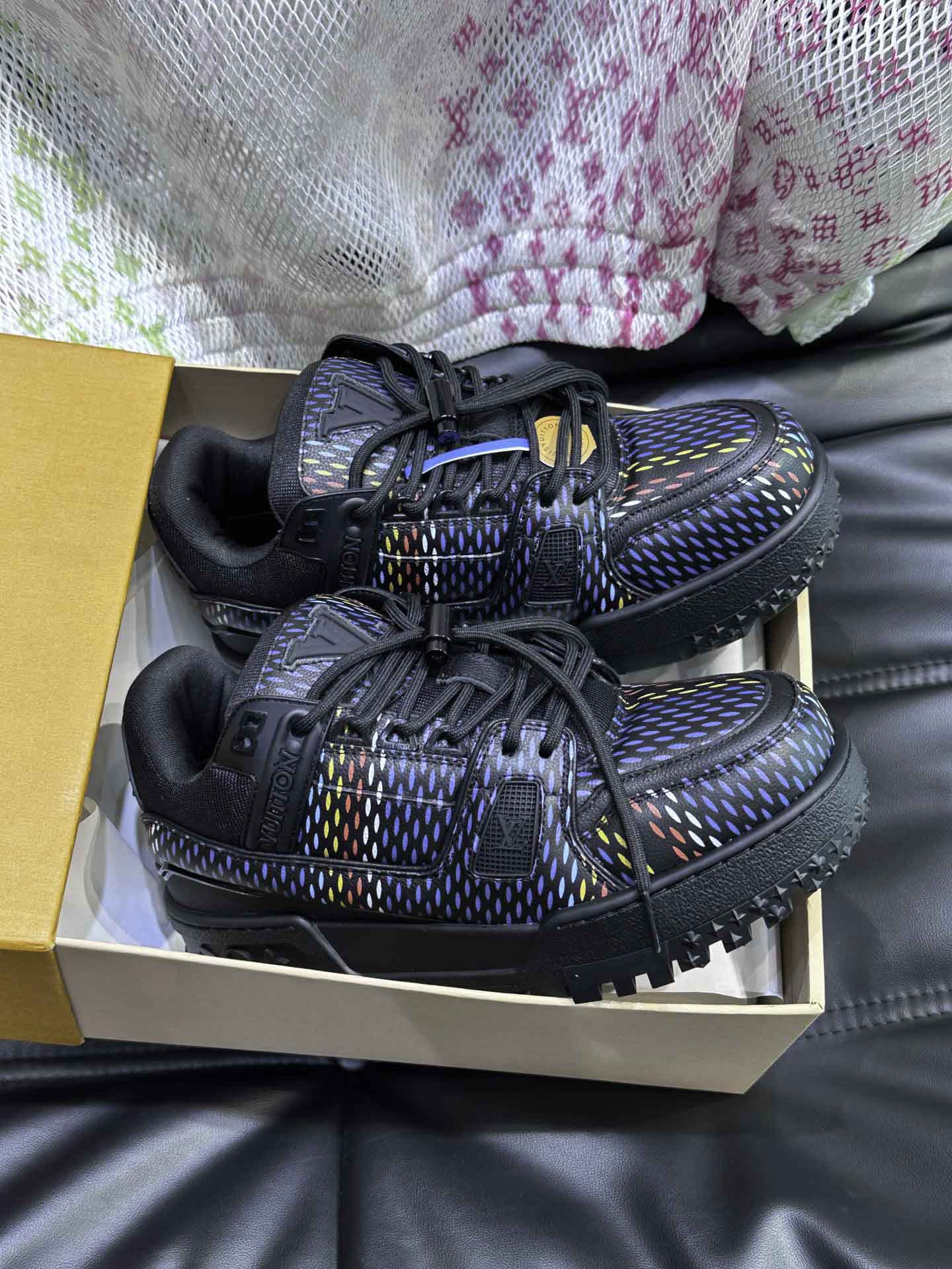 Giày Louis Vuitton LV Trainer Maxi Grained Black Best Quality