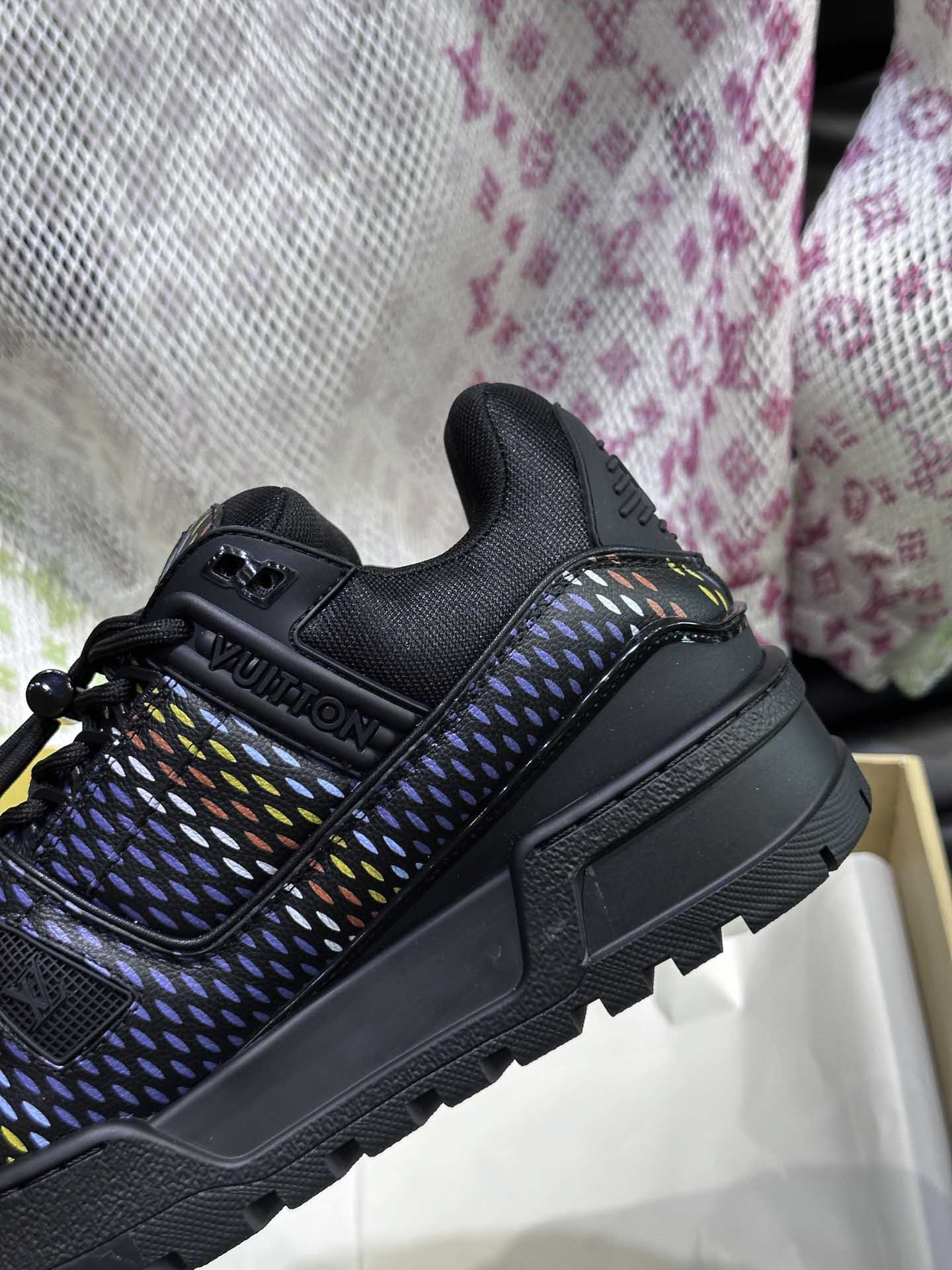 Giày Louis Vuitton LV Trainer Maxi Grained Black Best Quality