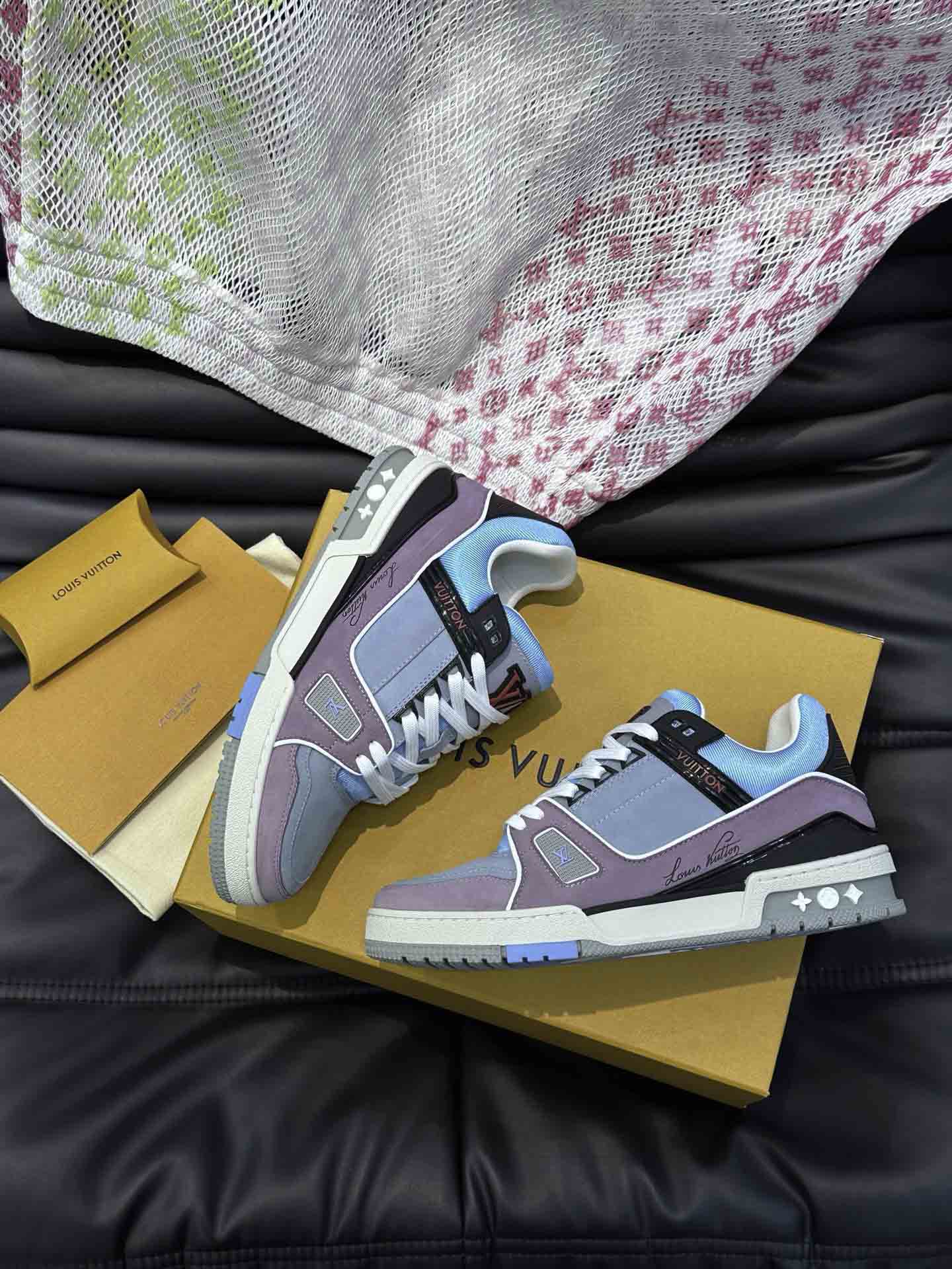 Giày Louis Vuitton LV Trainer Vintage Effect Blue Best Quality