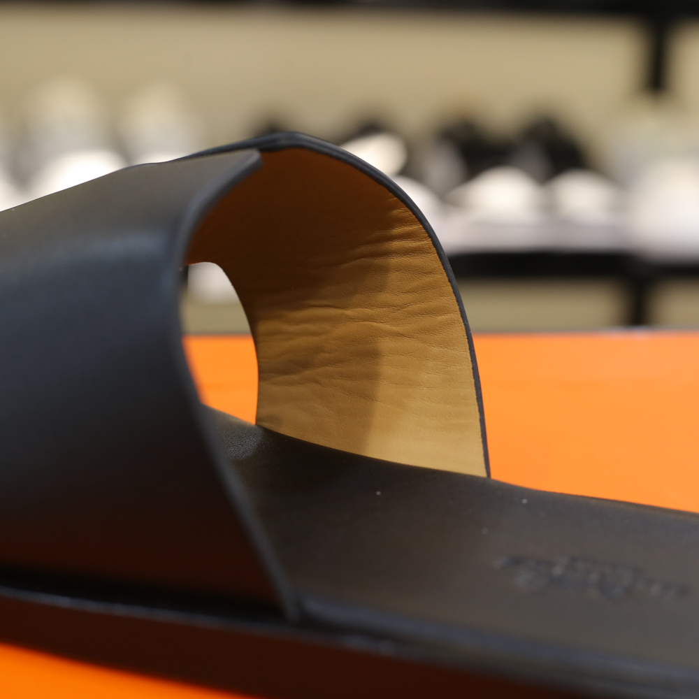 Dép Hermes Nam Full Đen Da Trơn Like Auth