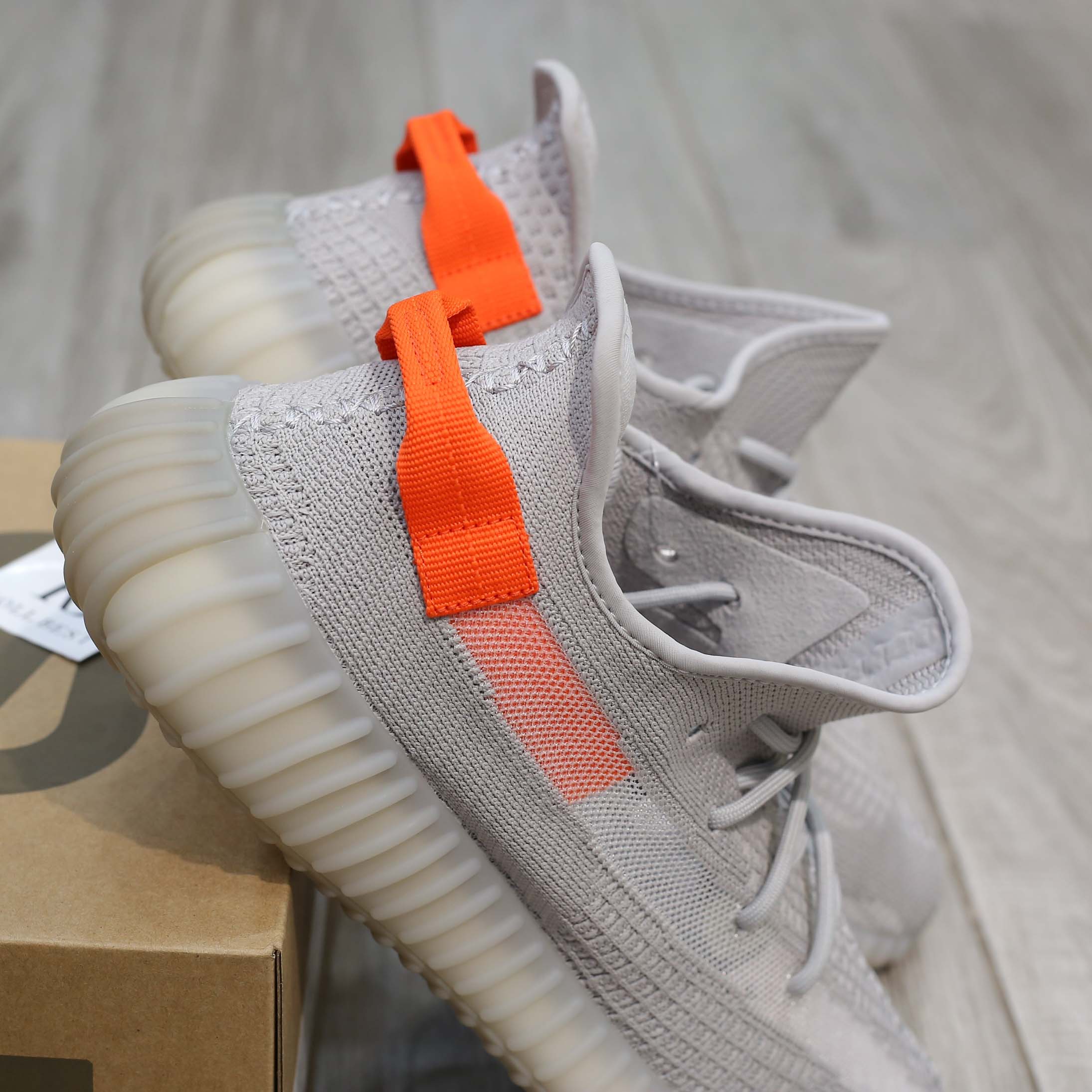 Giày Adidas Yeezy Boost 350 V2 Tail Light Best Quality