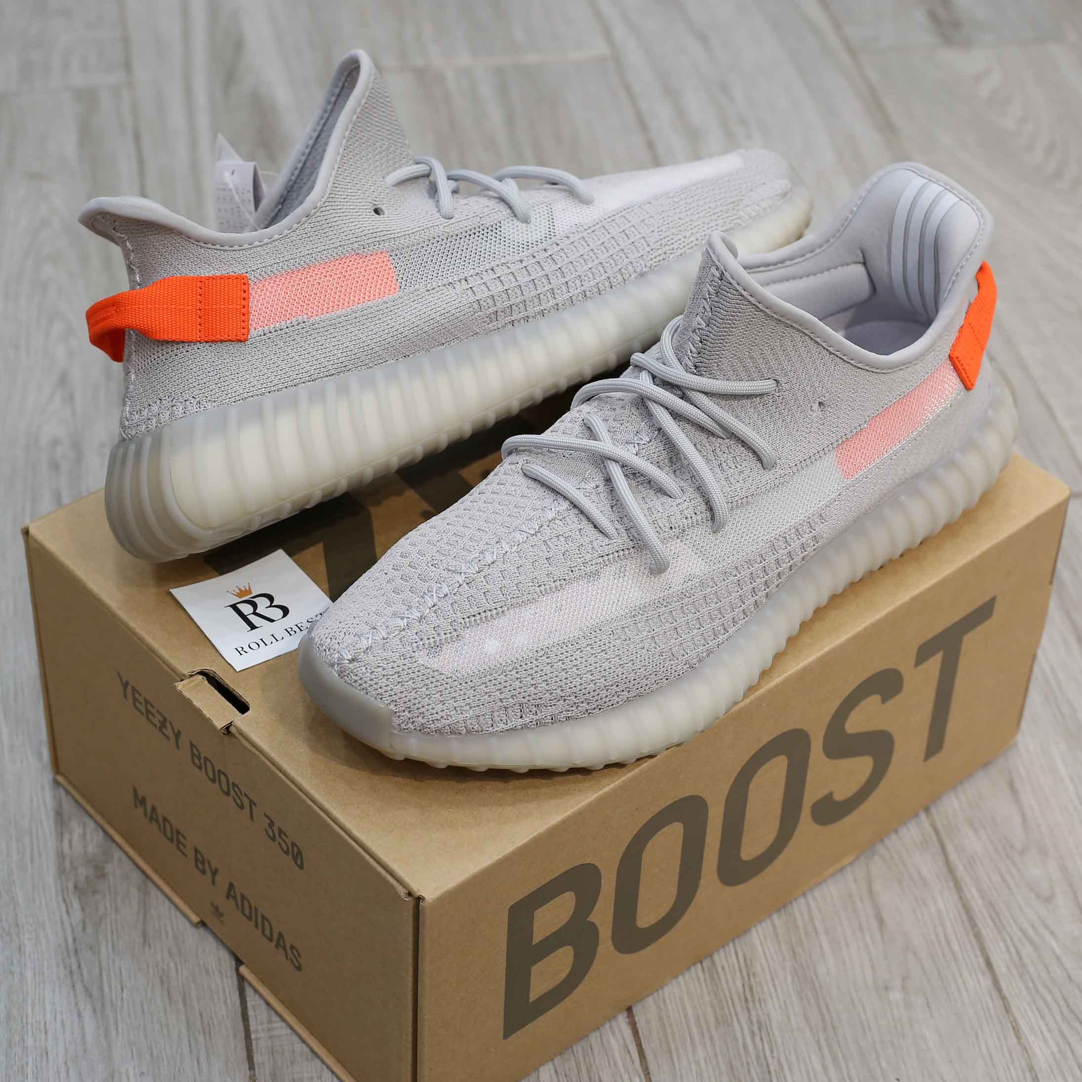 Giày Adidas Yeezy Boost 350 V2 Tail Light Best Quality