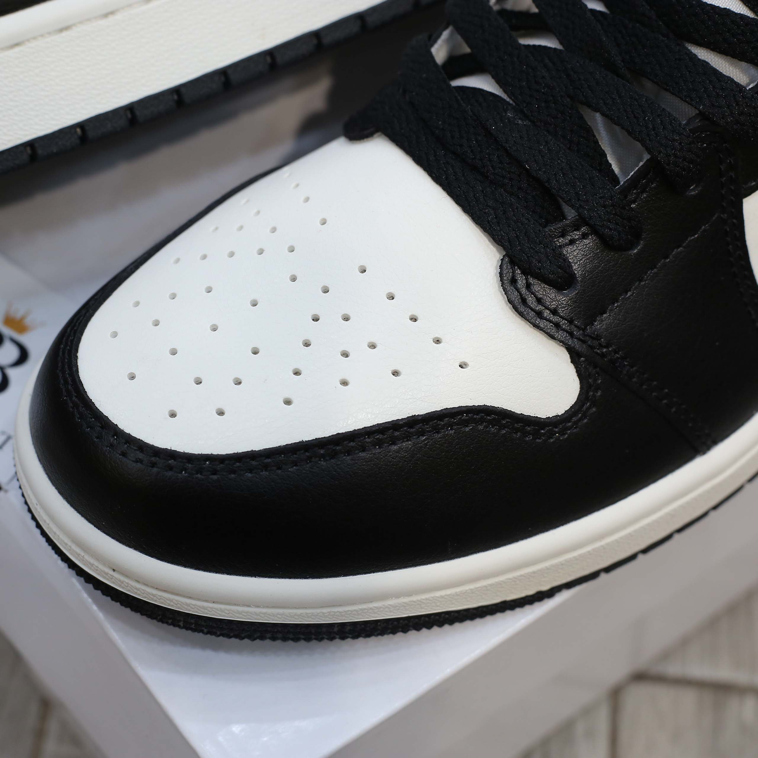 Giày Air Jordan 1 Mid Gym Red Panda Best Quality