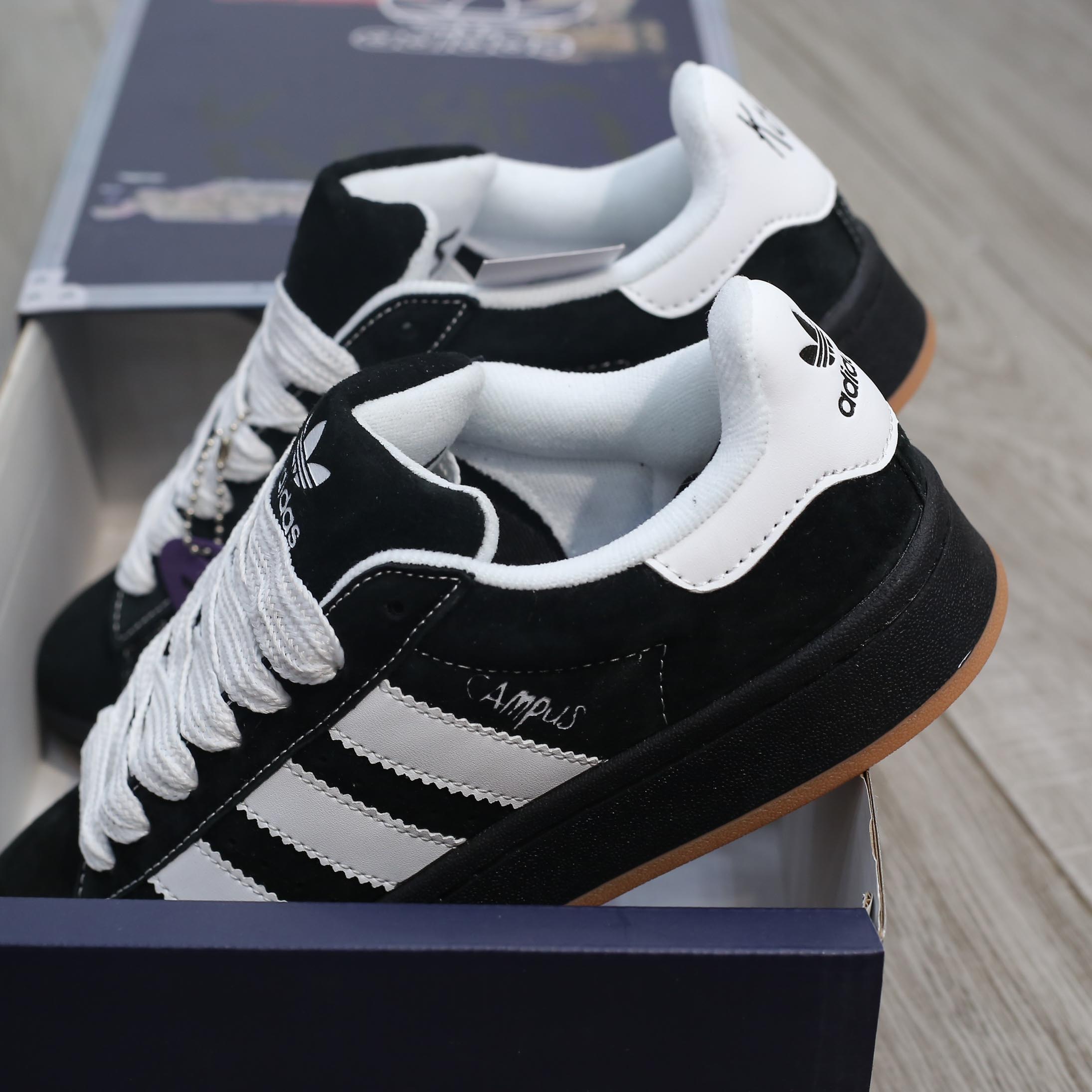 Giày Korn x Adidas Campus 00s ‘Black Gum’ Like Auth