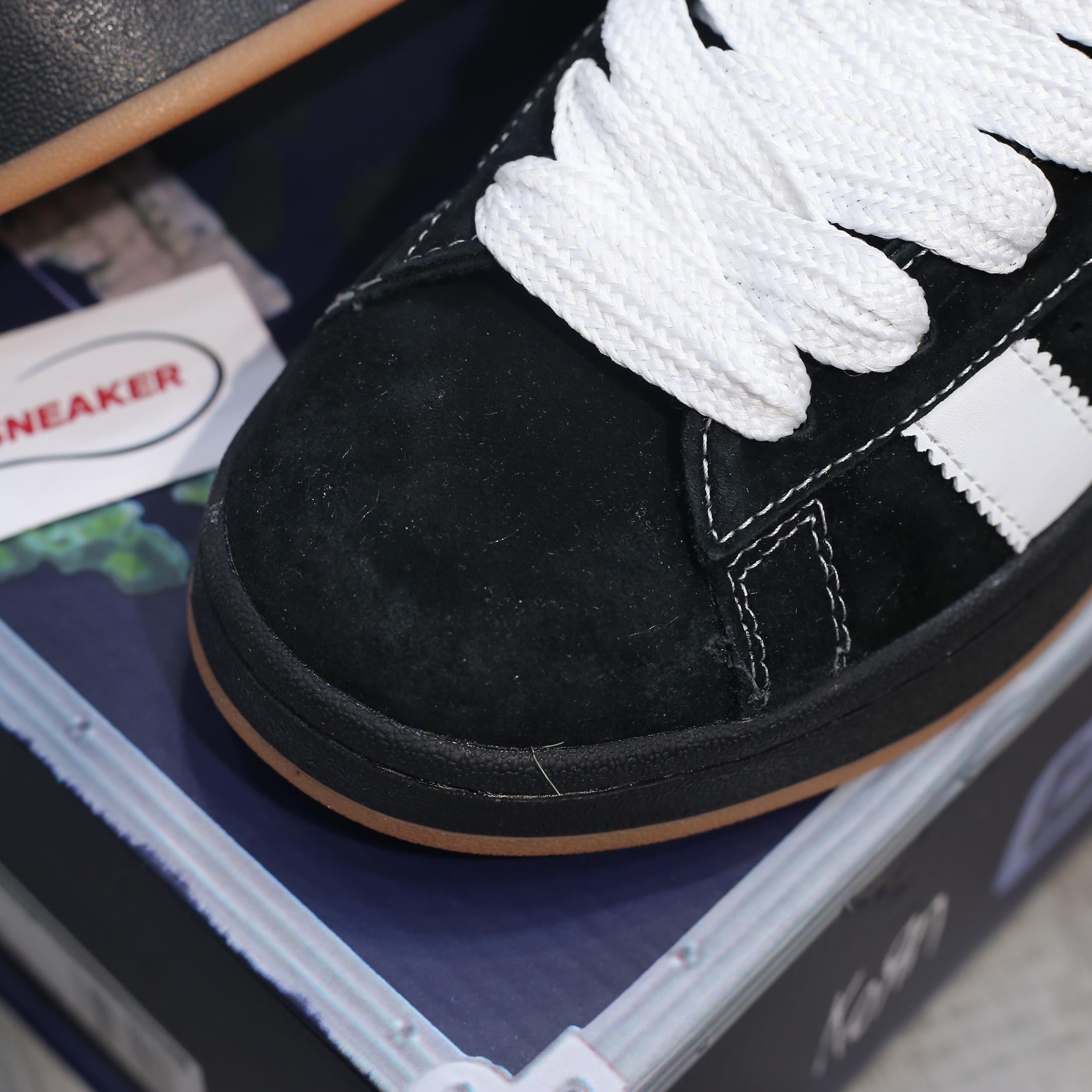 Giày Korn x Adidas Campus 00s ‘Black Gum’ Like Auth