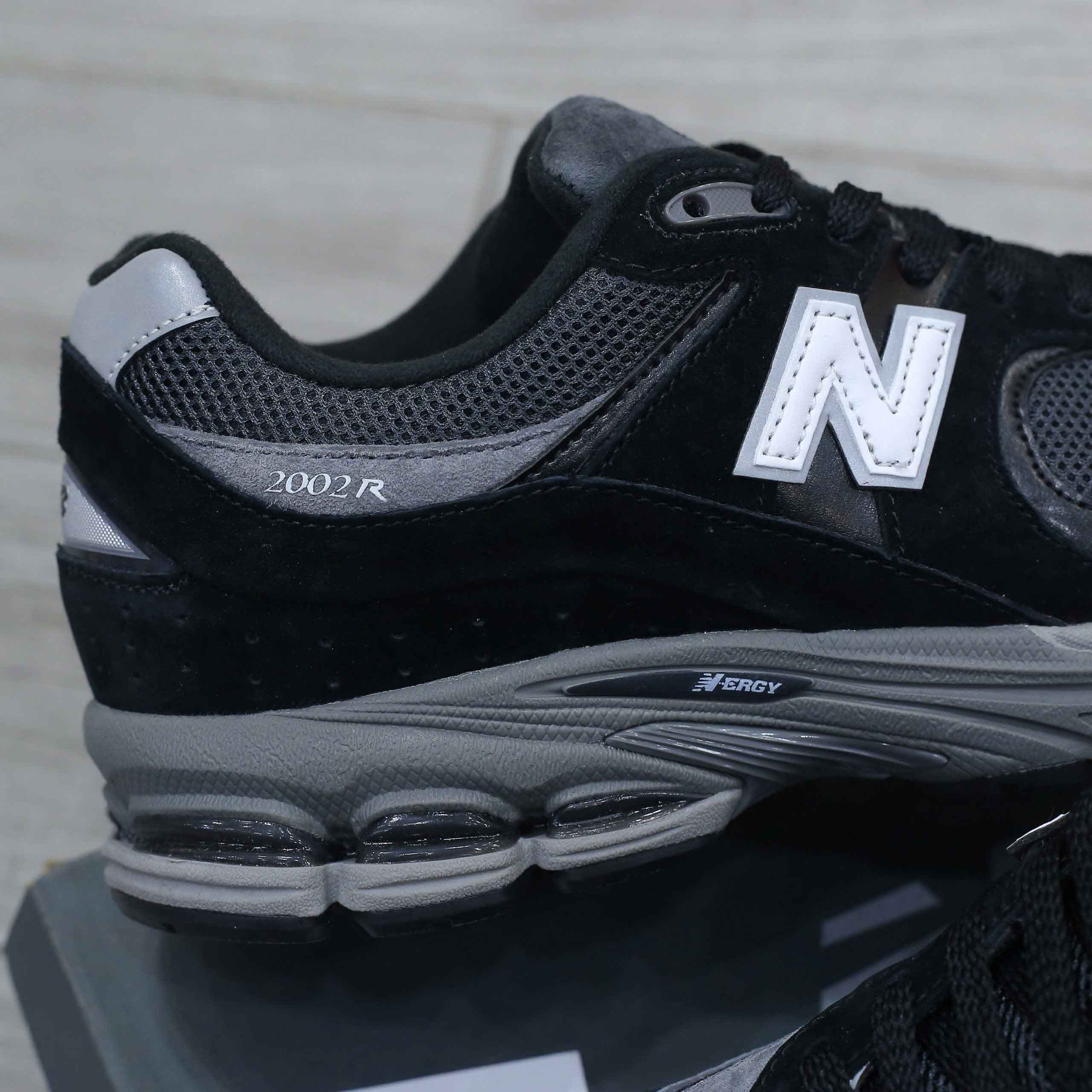 Giày New Balance 2002R ‘Black Dark’ Best Quality