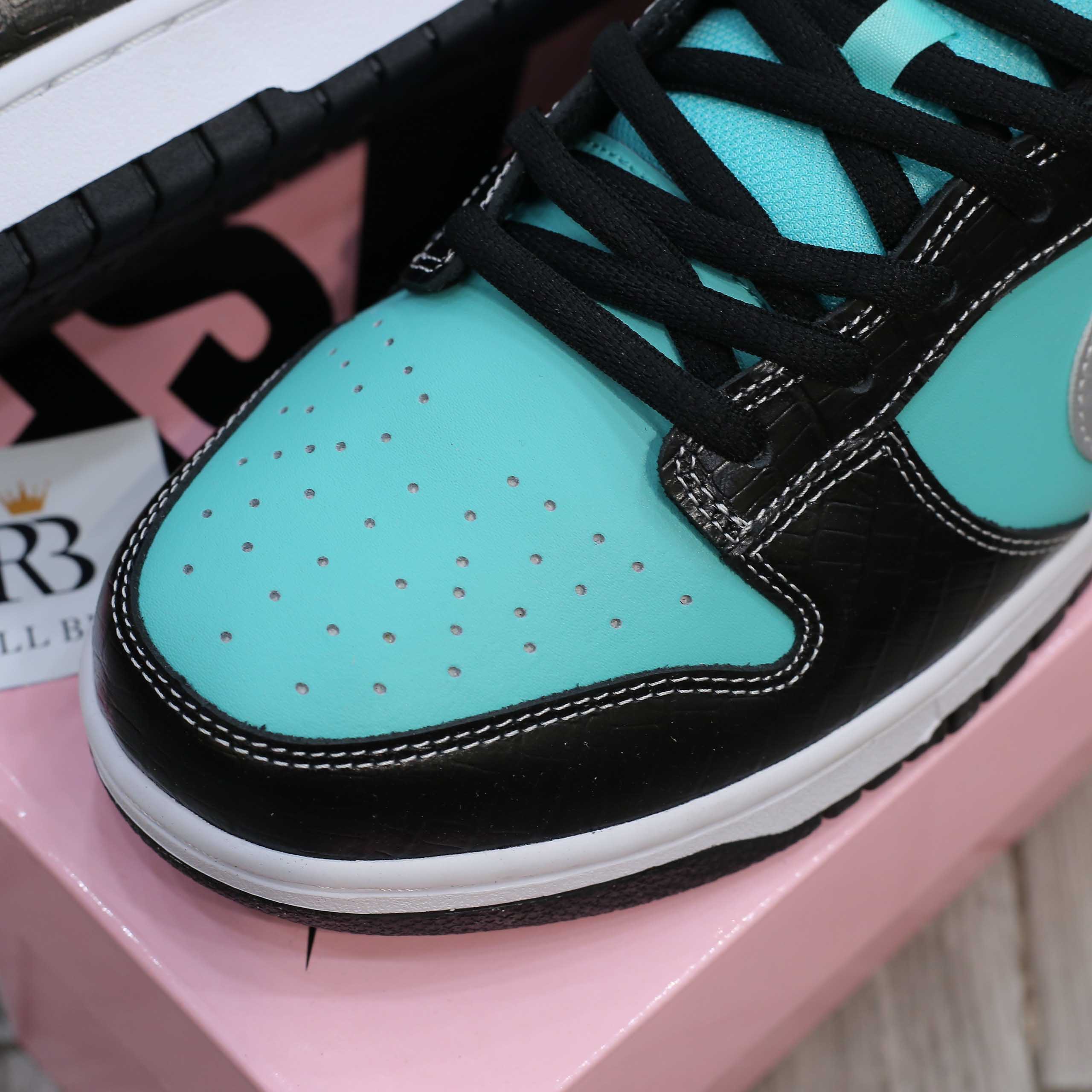 Giày Nike Diamond Supply Co. x Dunk Low Pro SB ‘Tiffany’ Best Quality