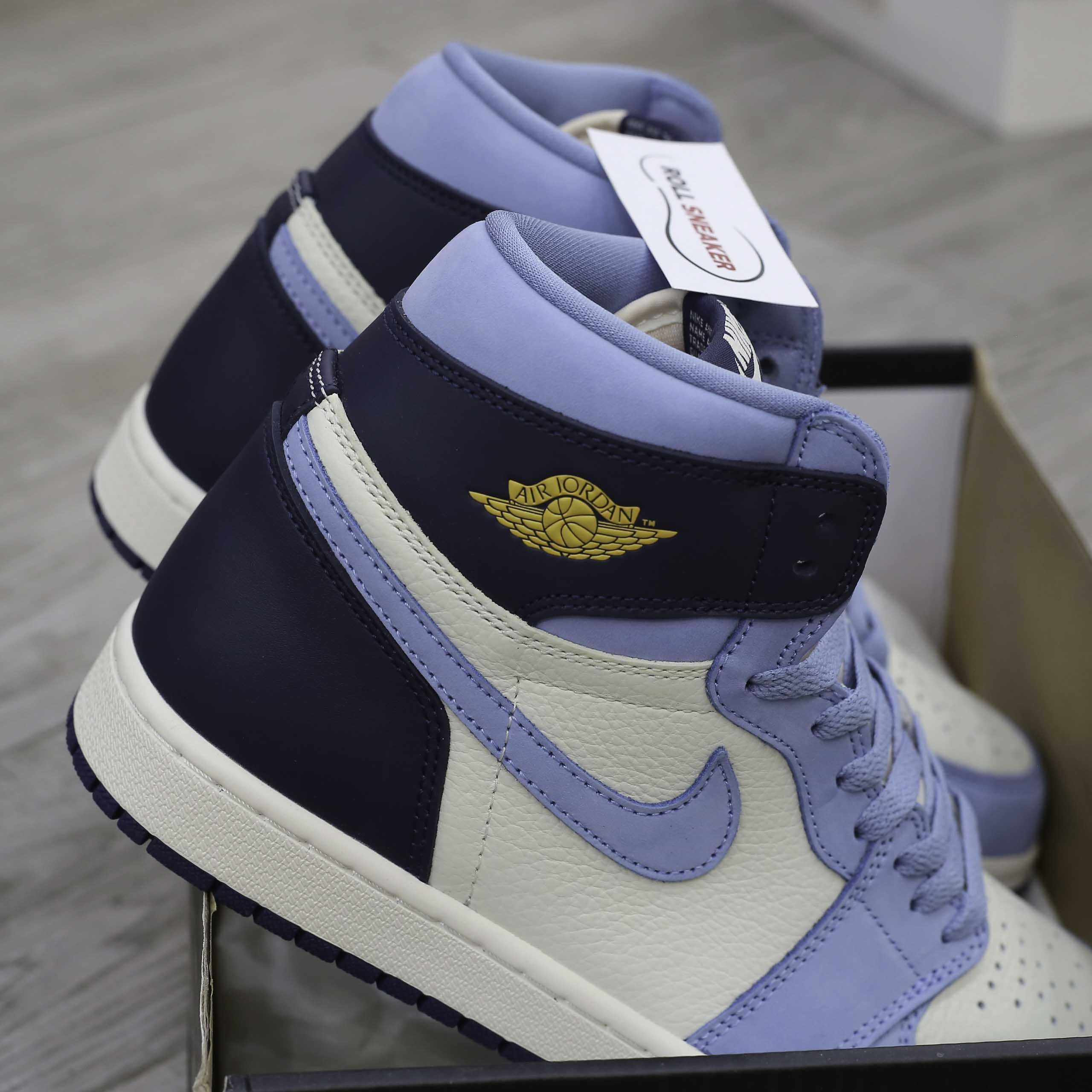Giày Air Jordan 1 Retro High OG First in Flight like Auth