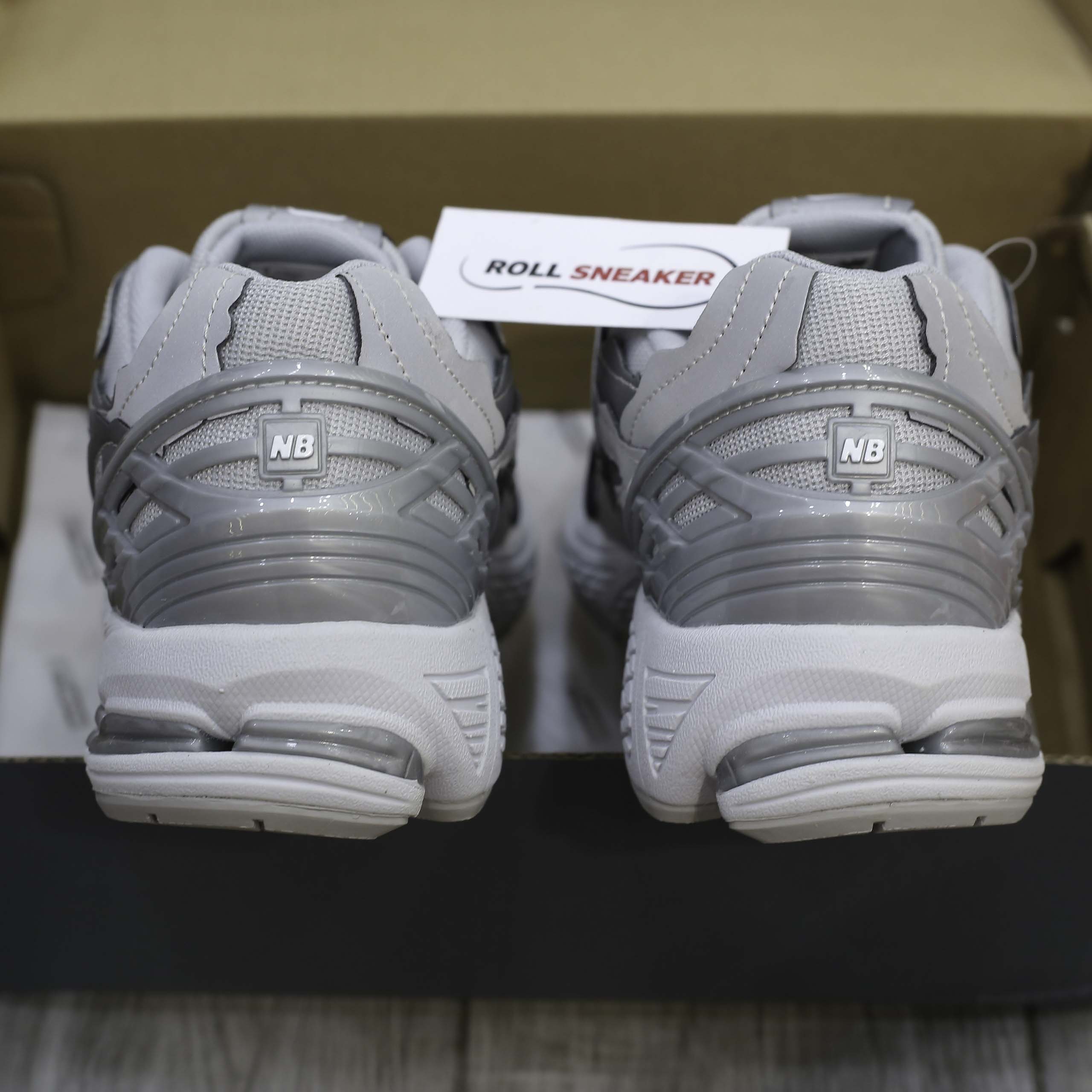 Giày New Balance 1906 - Silver Metallic Like Auth