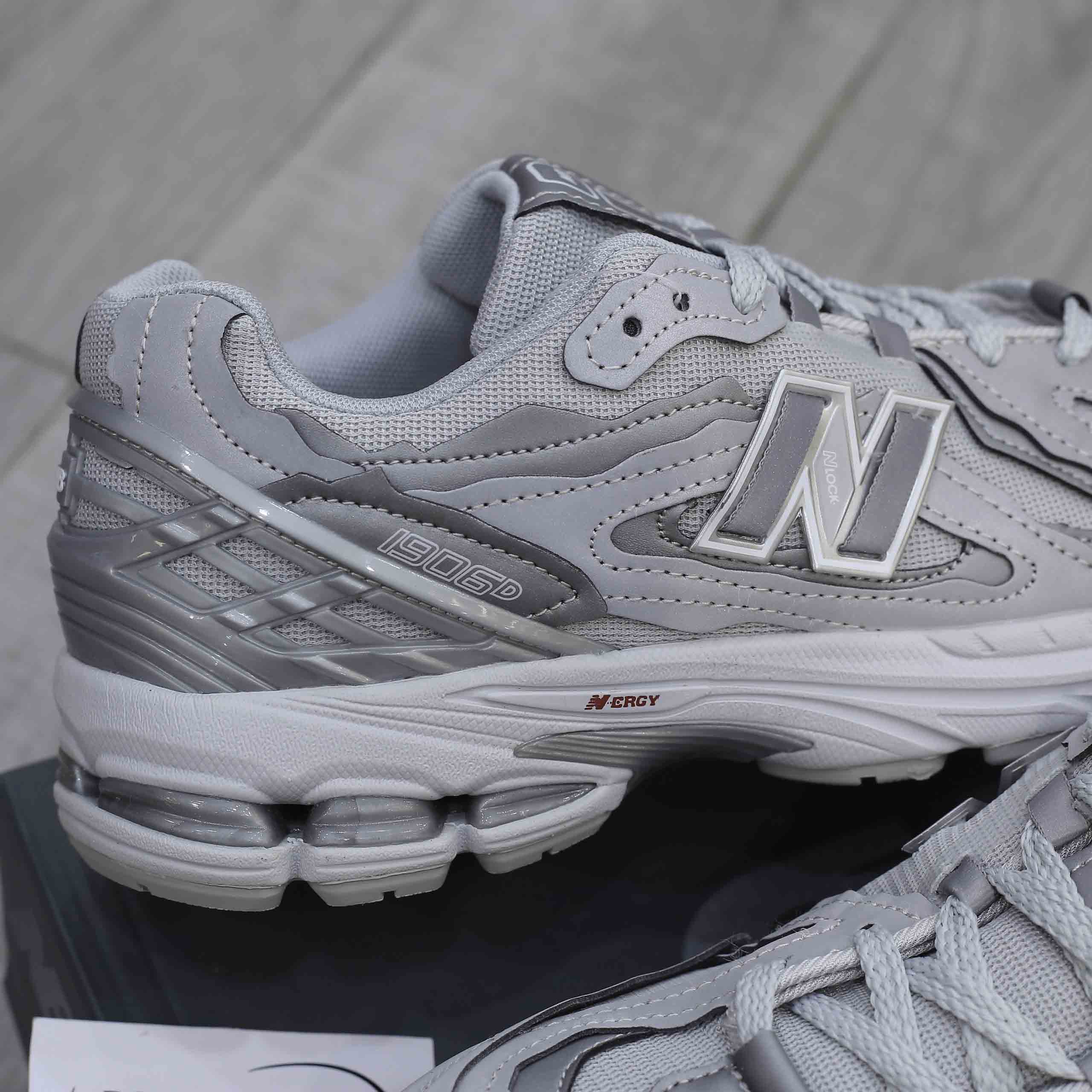 Giày New Balance 1906 - Silver Metallic Like Auth