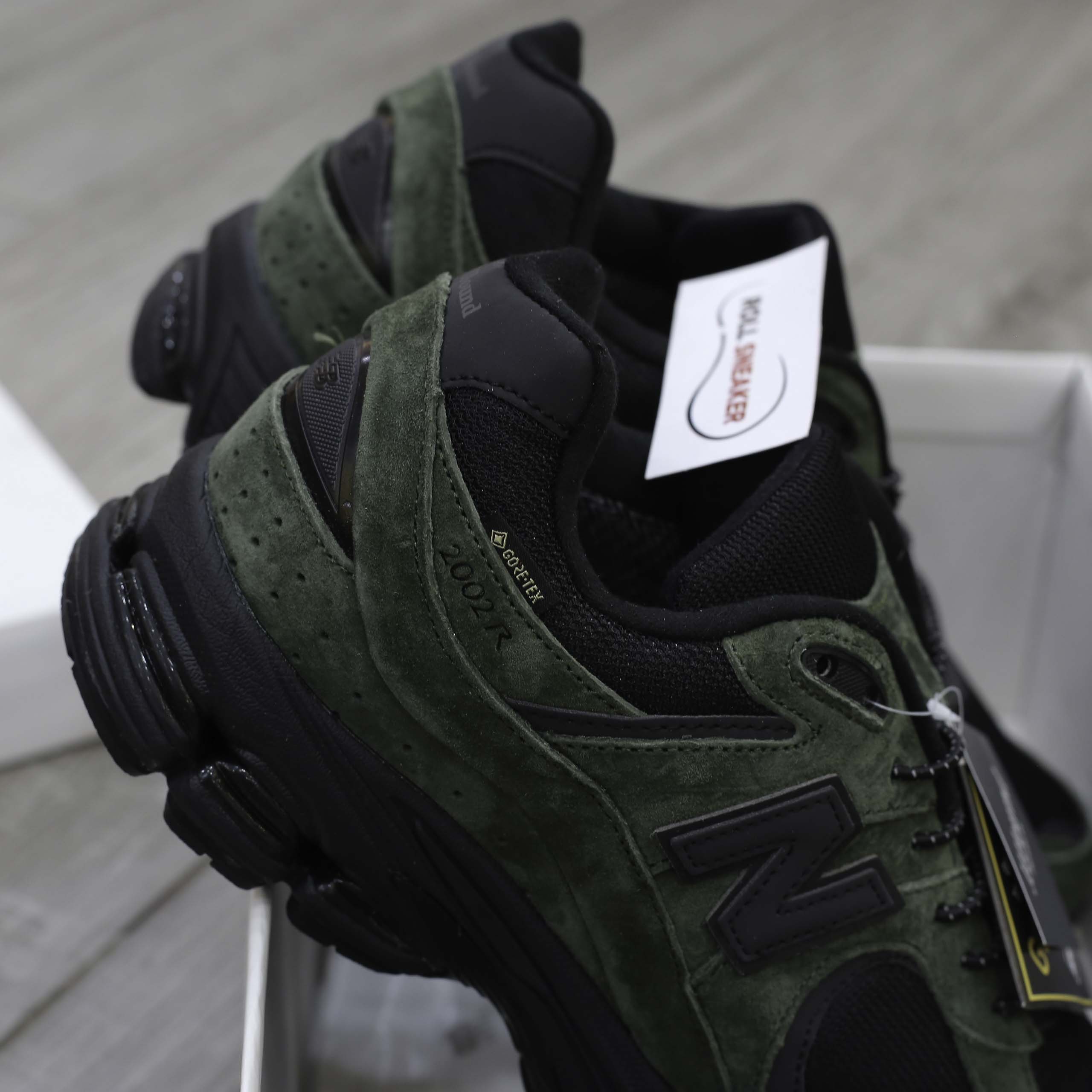 Giày New Balance 2002R x GORE-TEX Pine Like Auth