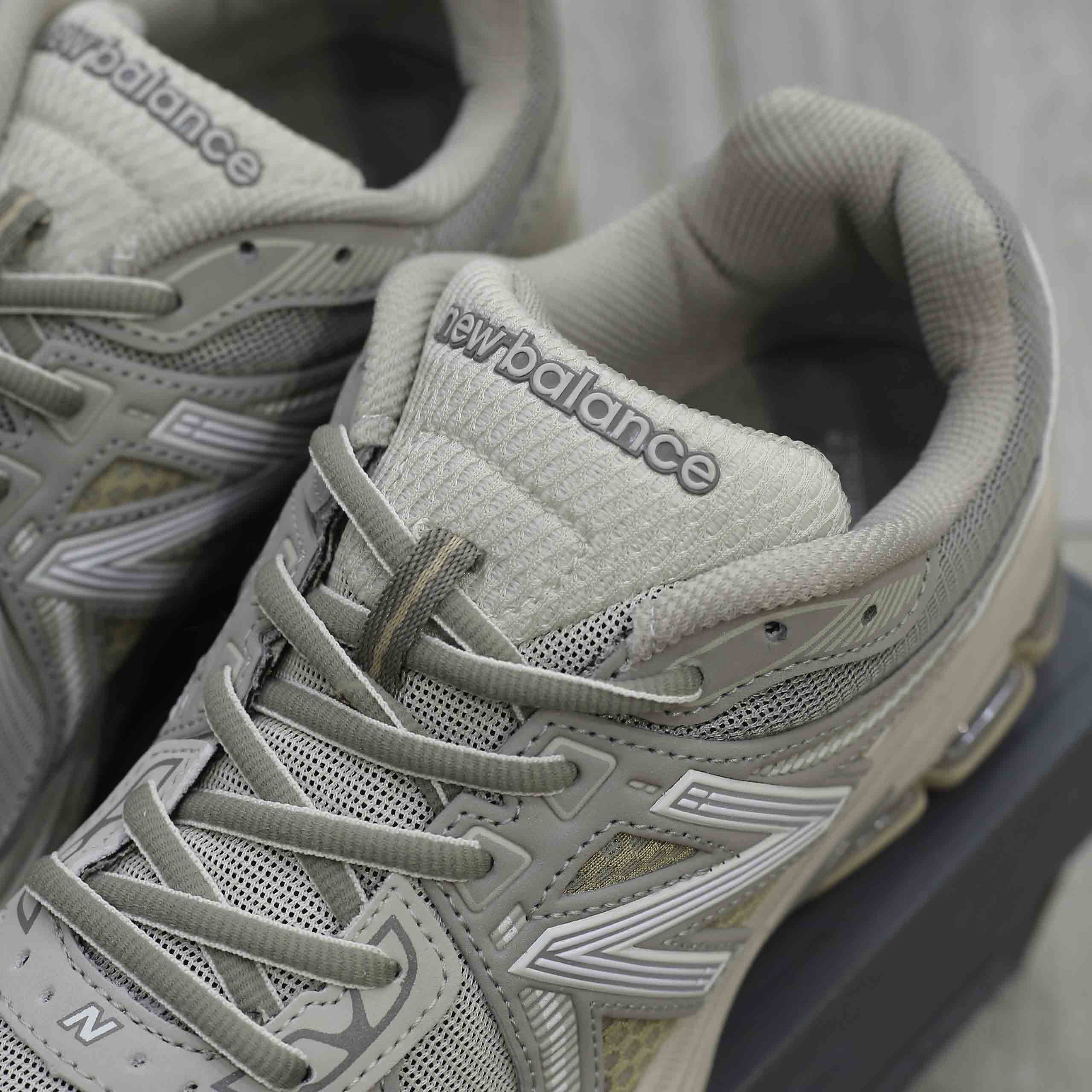 Giày New Balance 860v2 - Mars Like Auth