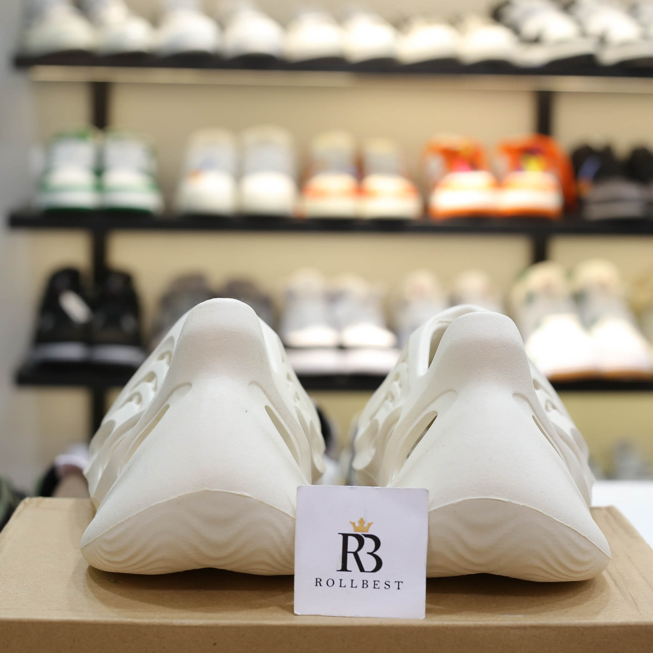 Giày Adidas Yeezy Foam Runner ‘Sand’ Best Quality