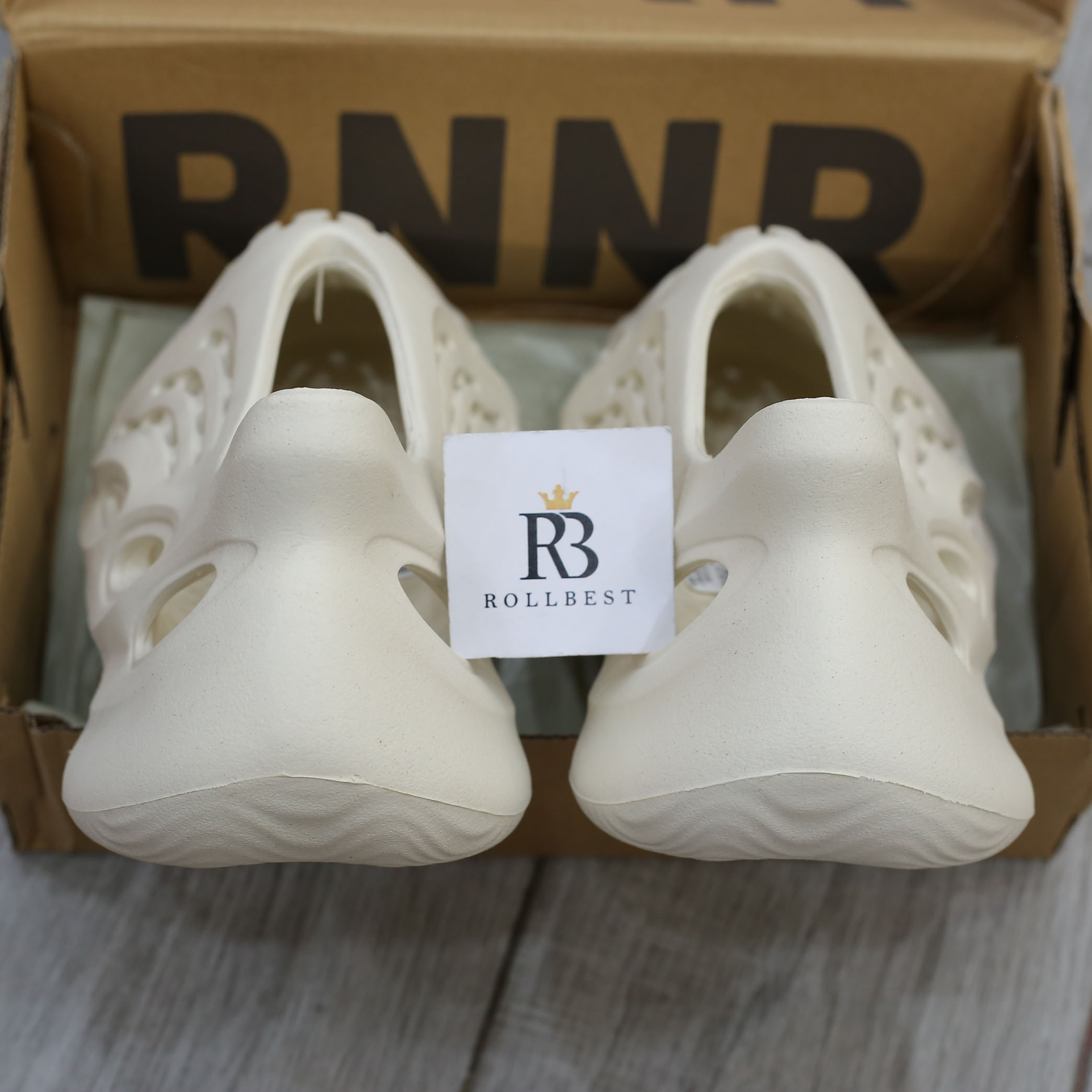 Giày Adidas Yeezy Foam Runner ‘Sand’ Best Quality