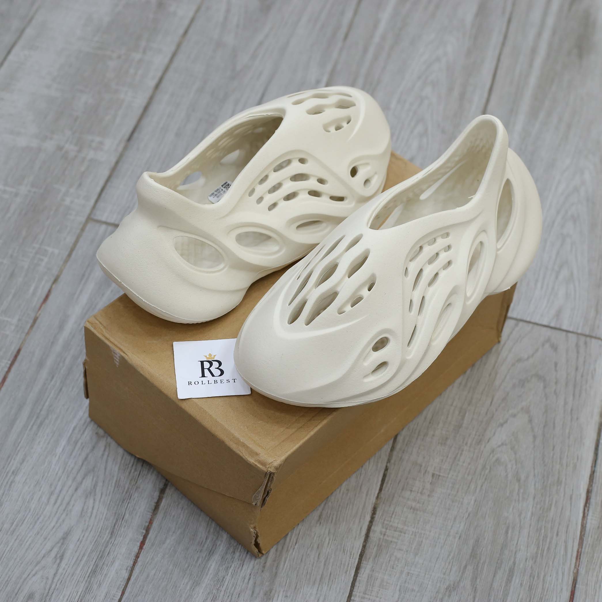 Giày Adidas Yeezy Foam Runner ‘Sand’ Best Quality