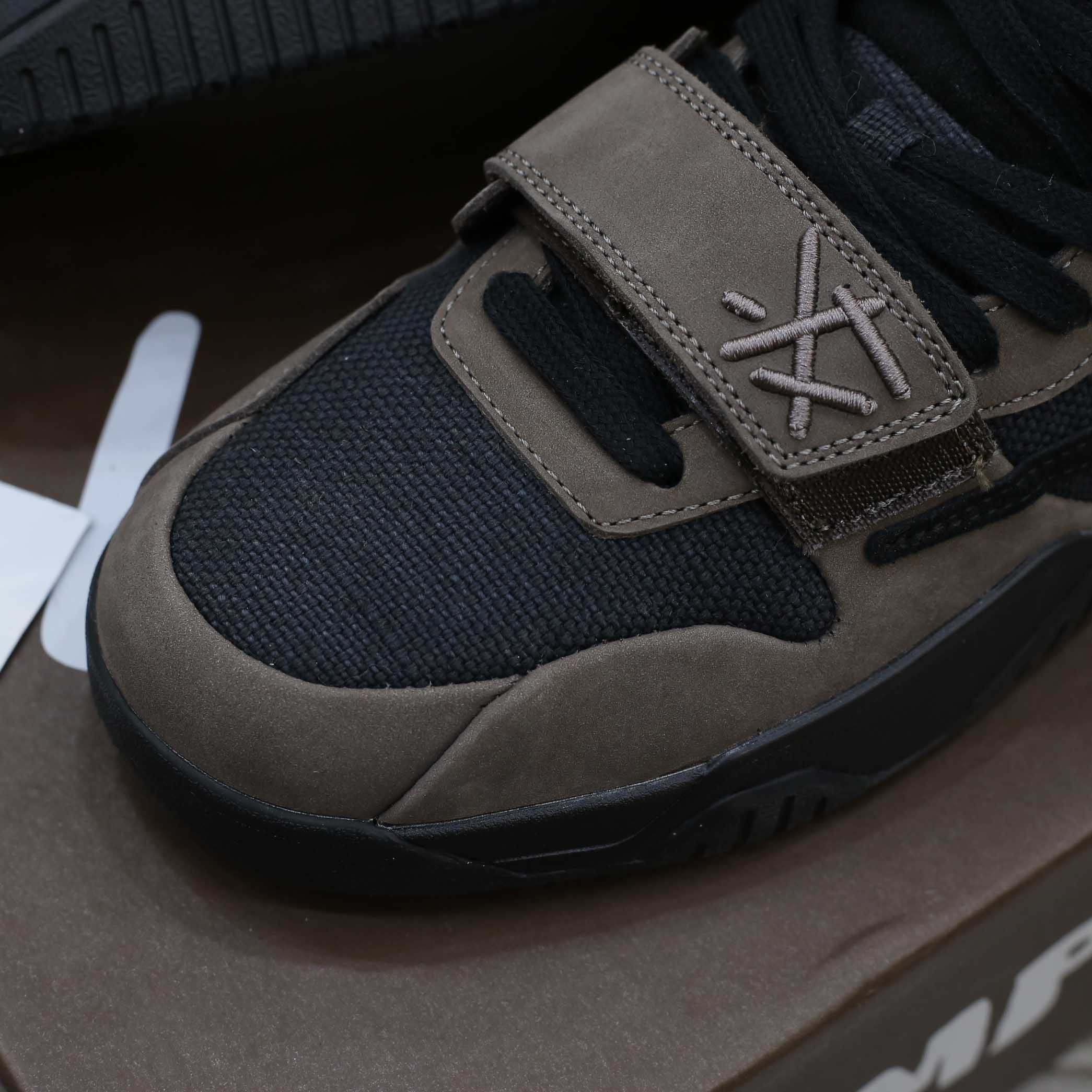 Giày Air Jordan Jumpman Jack TR Travis Scott Dark Mocha Like Auth