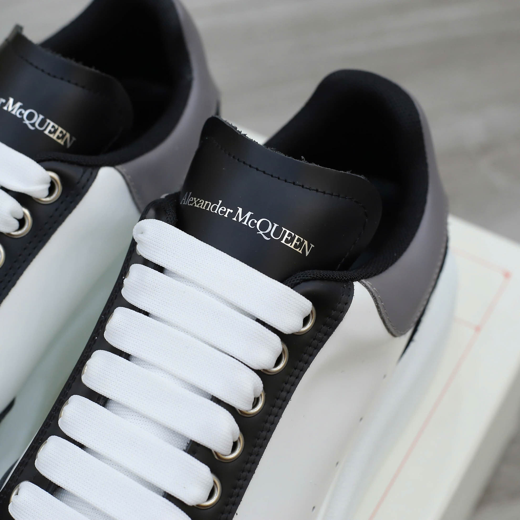 Giày Alexander McQueen Oversized Grey White Black Suede Best Quality