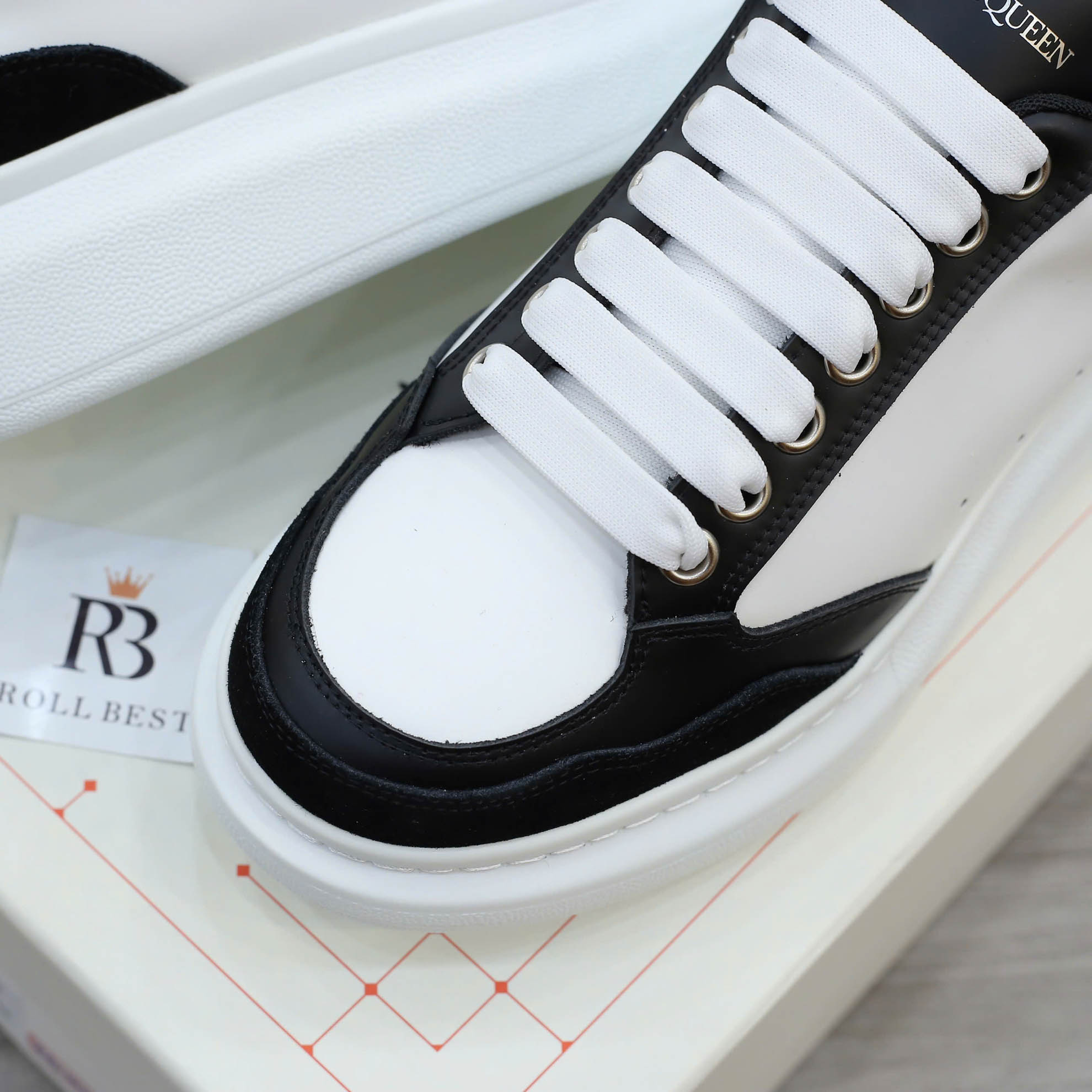 Giày Alexander McQueen Oversized Grey White Black Suede Best Quality