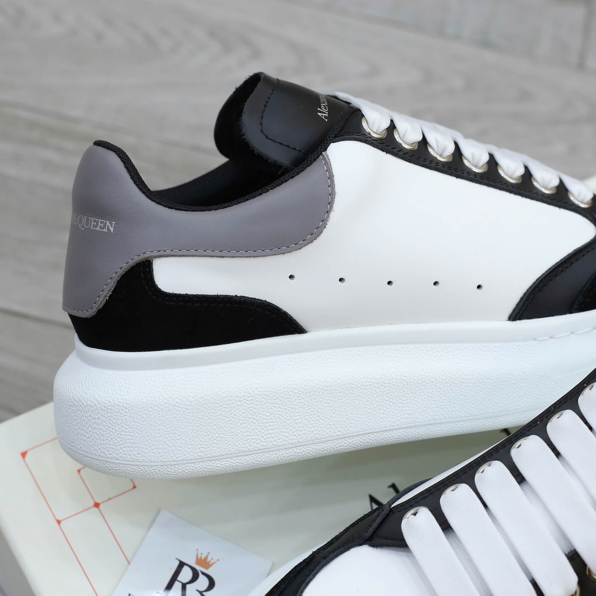 Giày Alexander McQueen Oversized Grey White Black Suede Best Quality