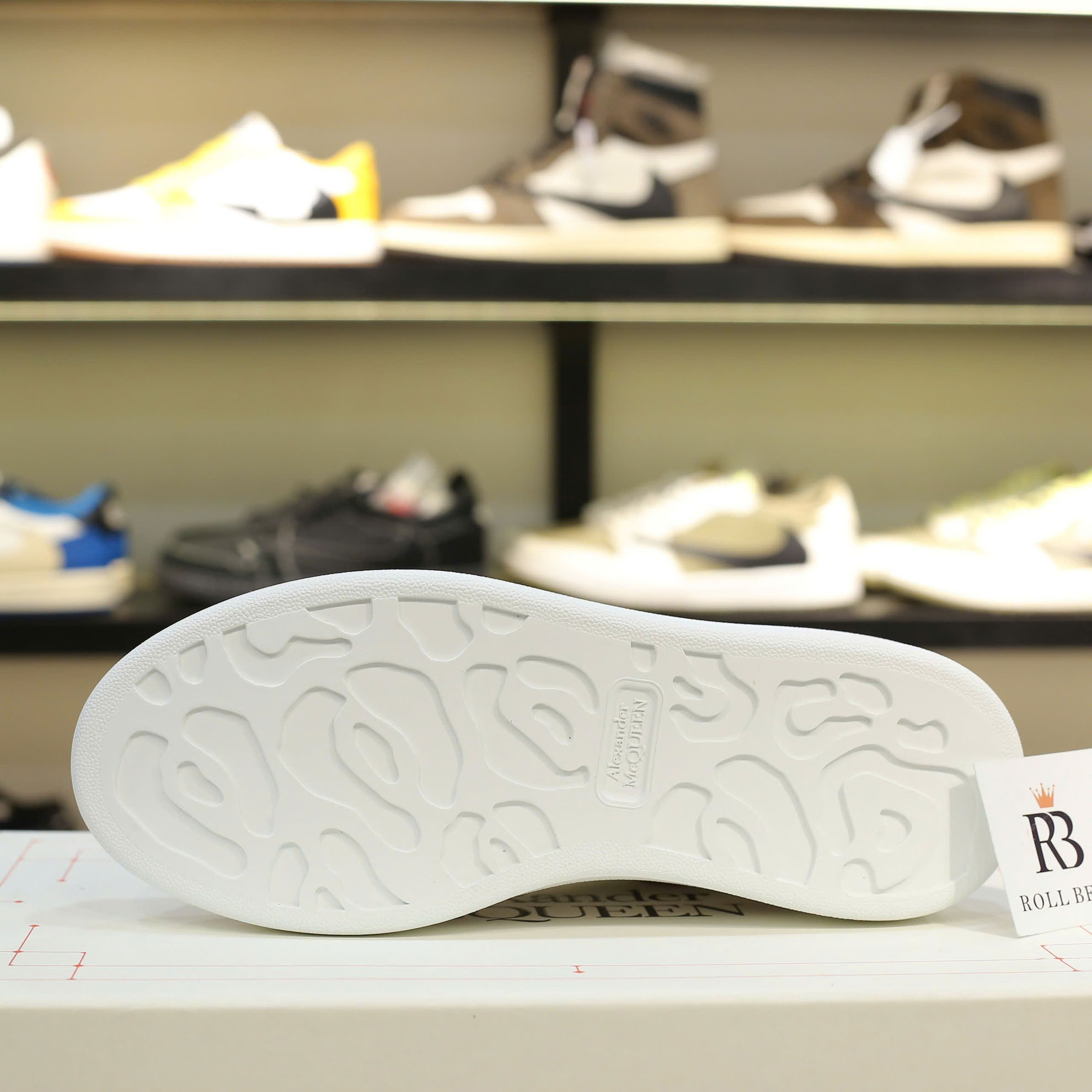 Giày Alexander McQueen Oversized White Ice Pink Best Quality