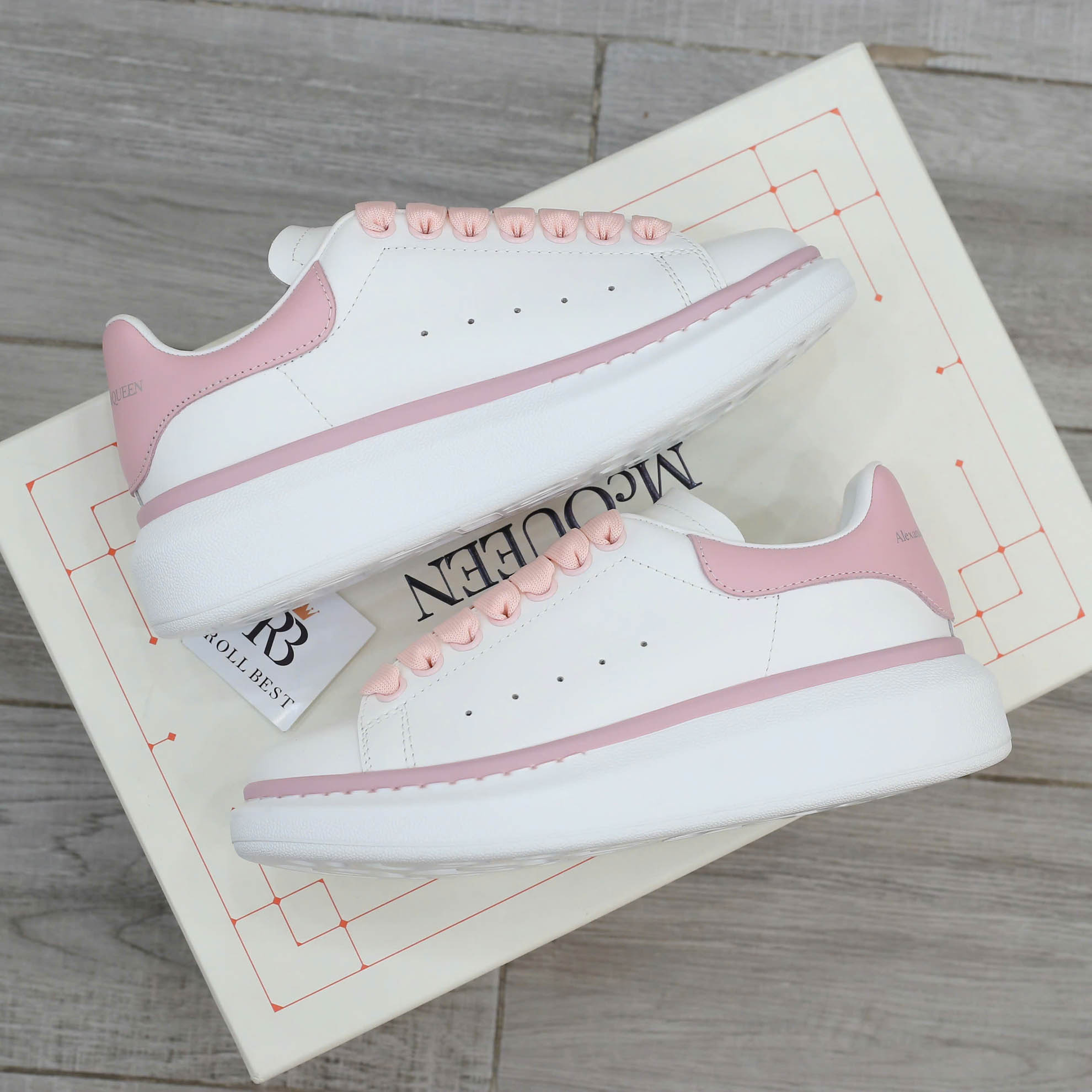 Giày Alexander McQueen Oversized White Ice Pink Best Quality