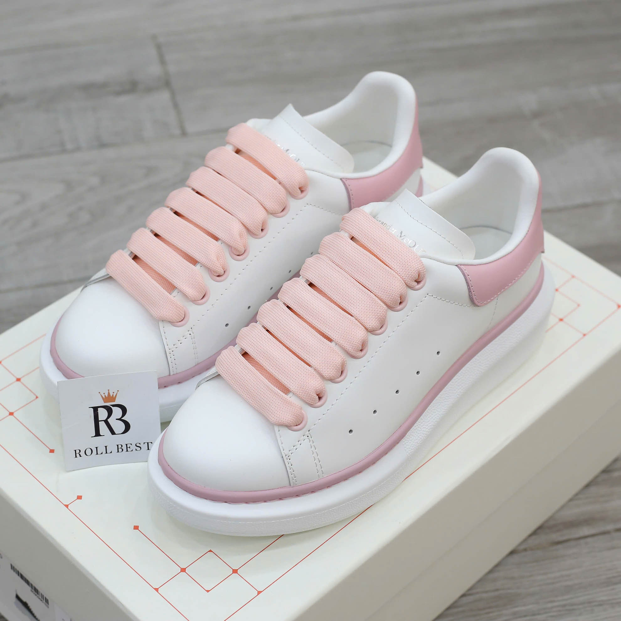 Giày Alexander McQueen Oversized White Ice Pink Best Quality