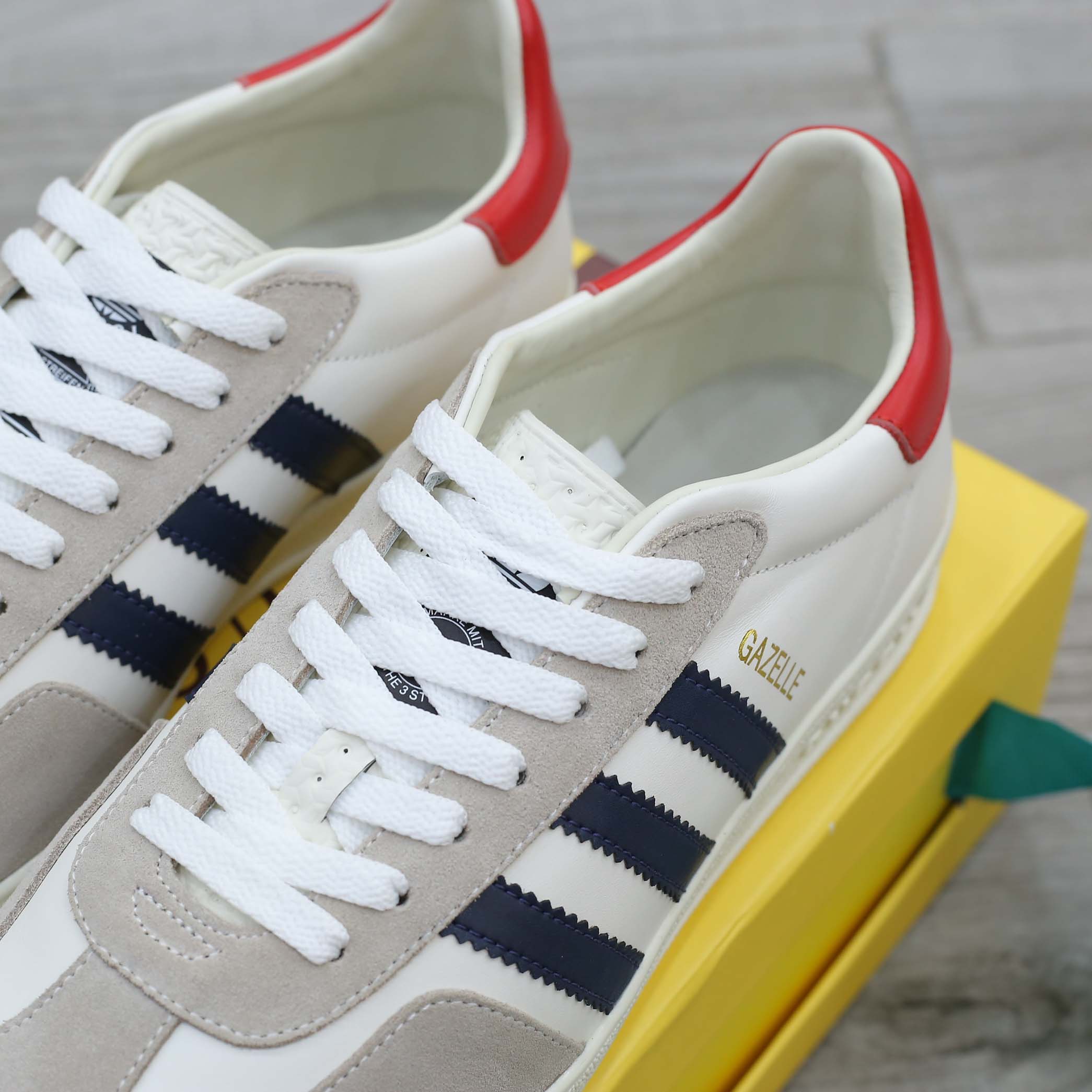 Giày Gucci x Adidas Women’s Gazelle ‘White’ Best Quality
