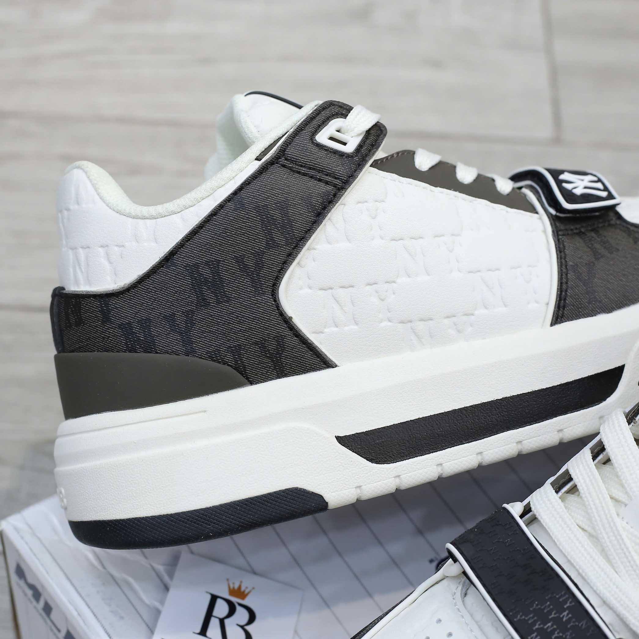 Giày MLB Chunky Liner Mid Classic Monogram NY Black dập chìm Like Auth