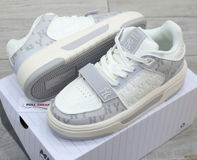 Giày MLB Chunky Liner Mid Classic Monogram NY Grey dập chìm Like Auth
