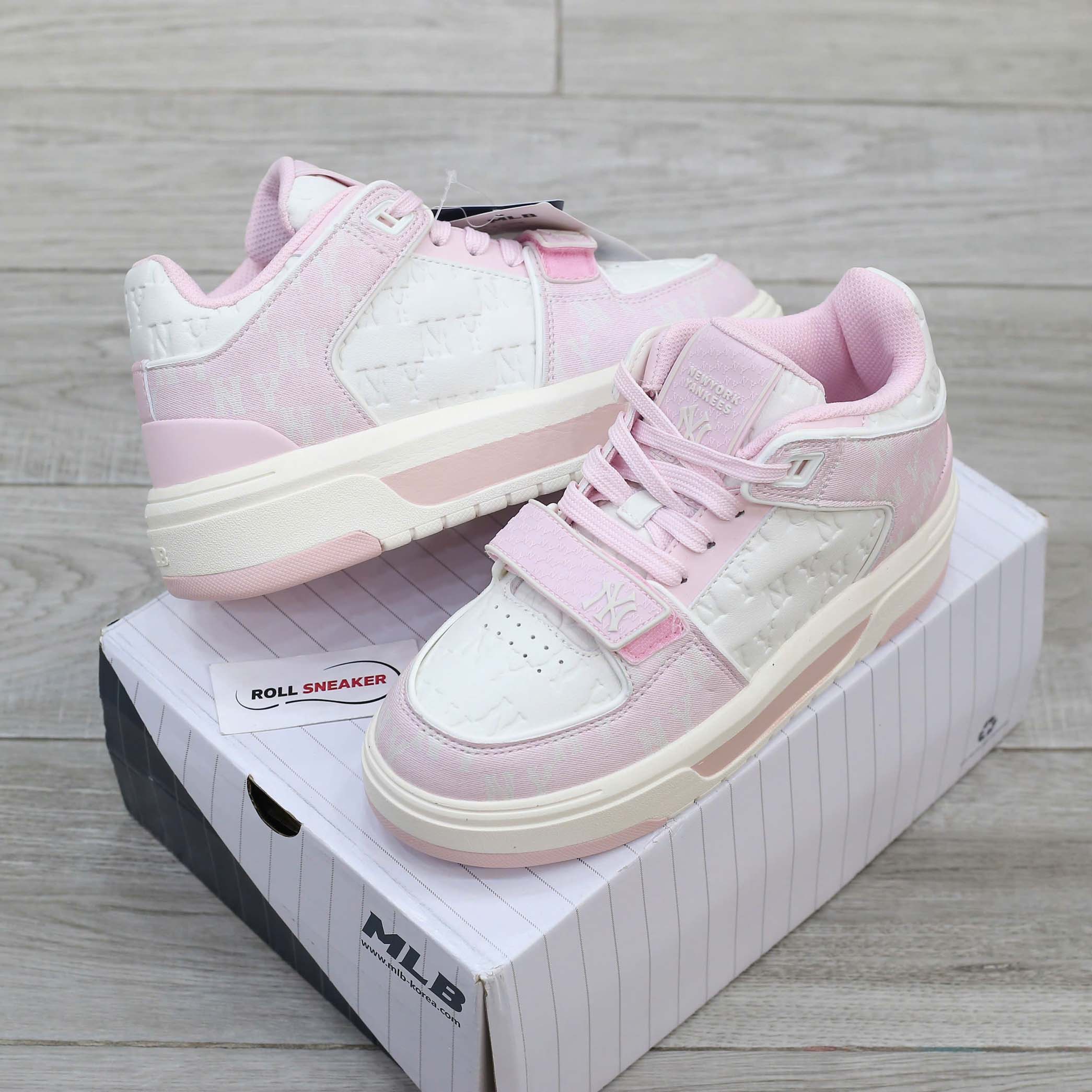 Giày MLB Chunky Liner Mid Classic Monogram NY Pink dập chìm Like Auth