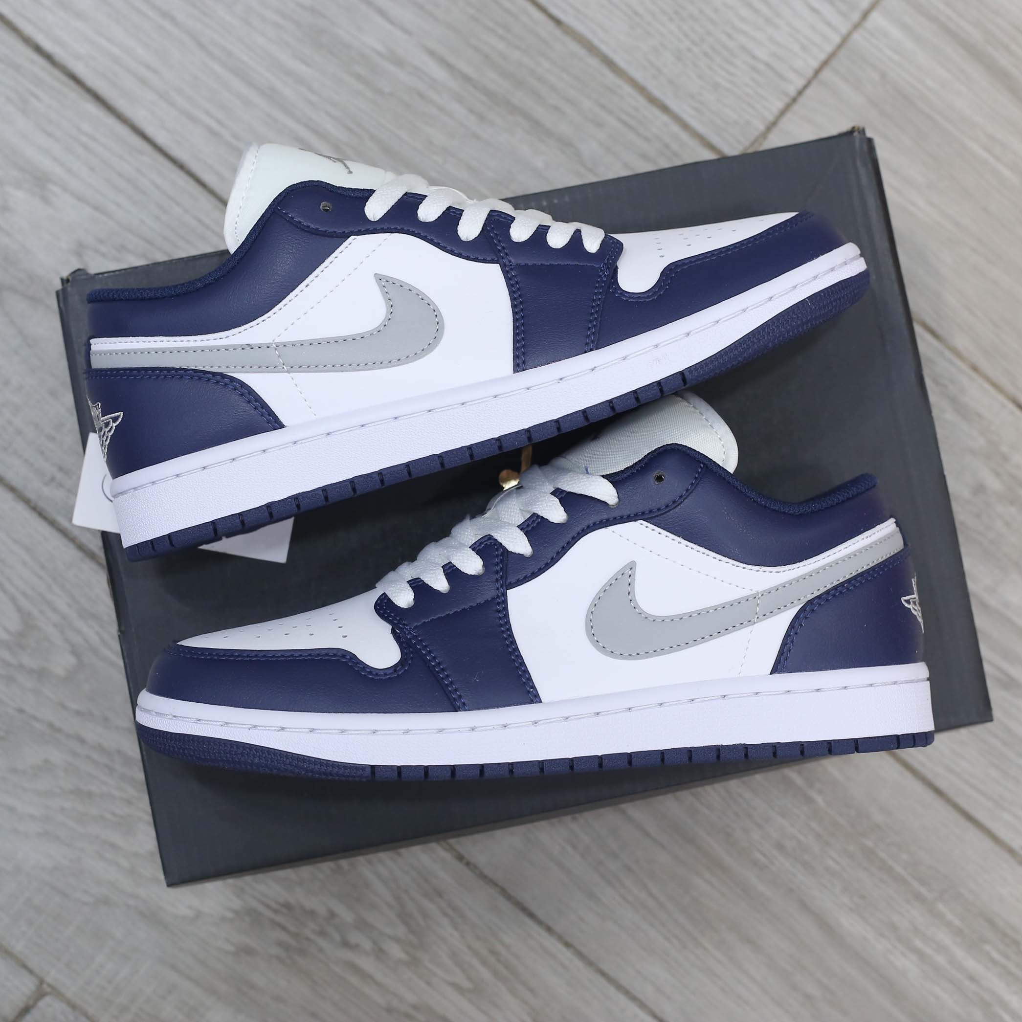 Giày Nike Air Jordan 1 Low ‘Midnight Navy Wolf Grey’ Like Auth