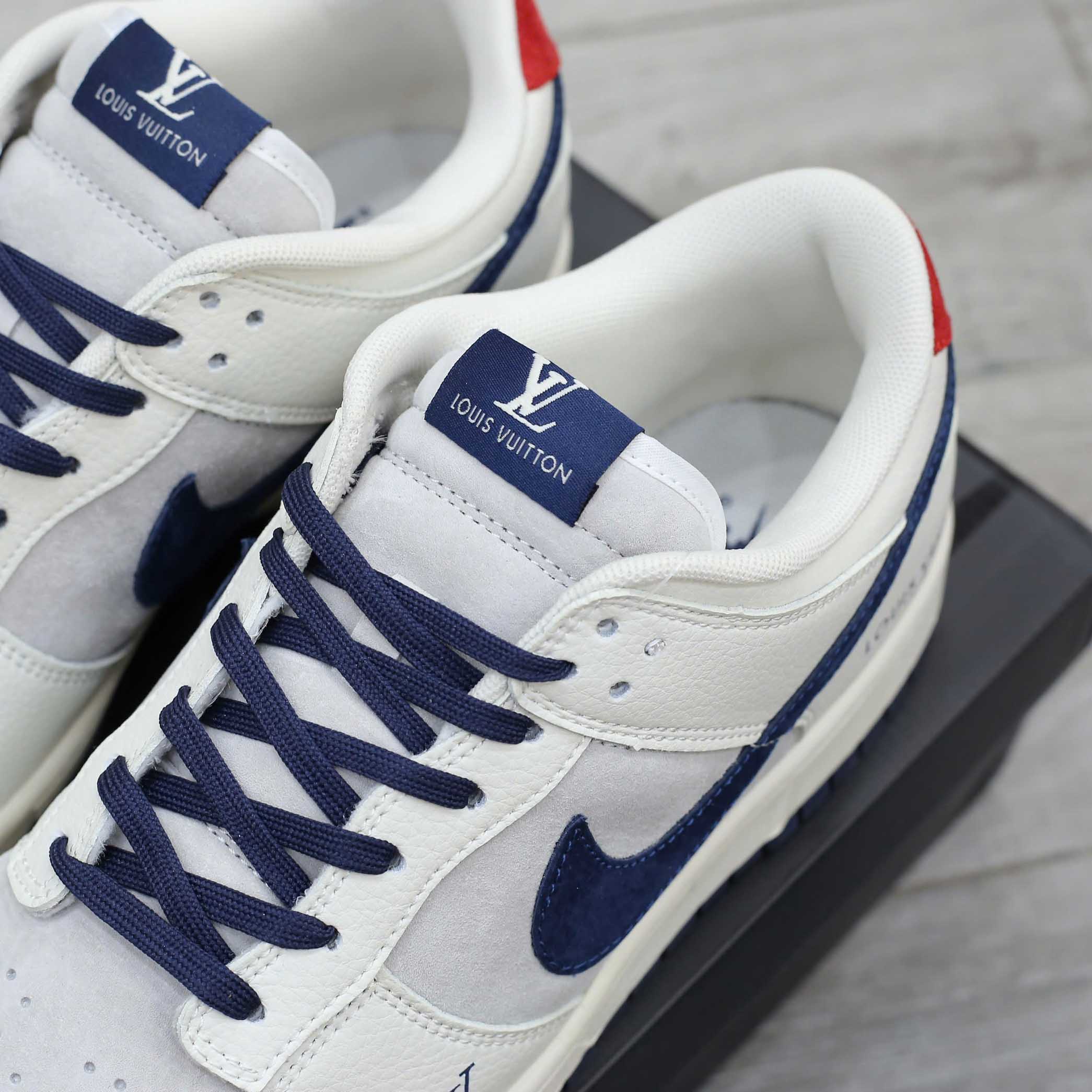 Giày Nike SB Dunk Low x Louis Vuitton Grey Blue Red Like Auth