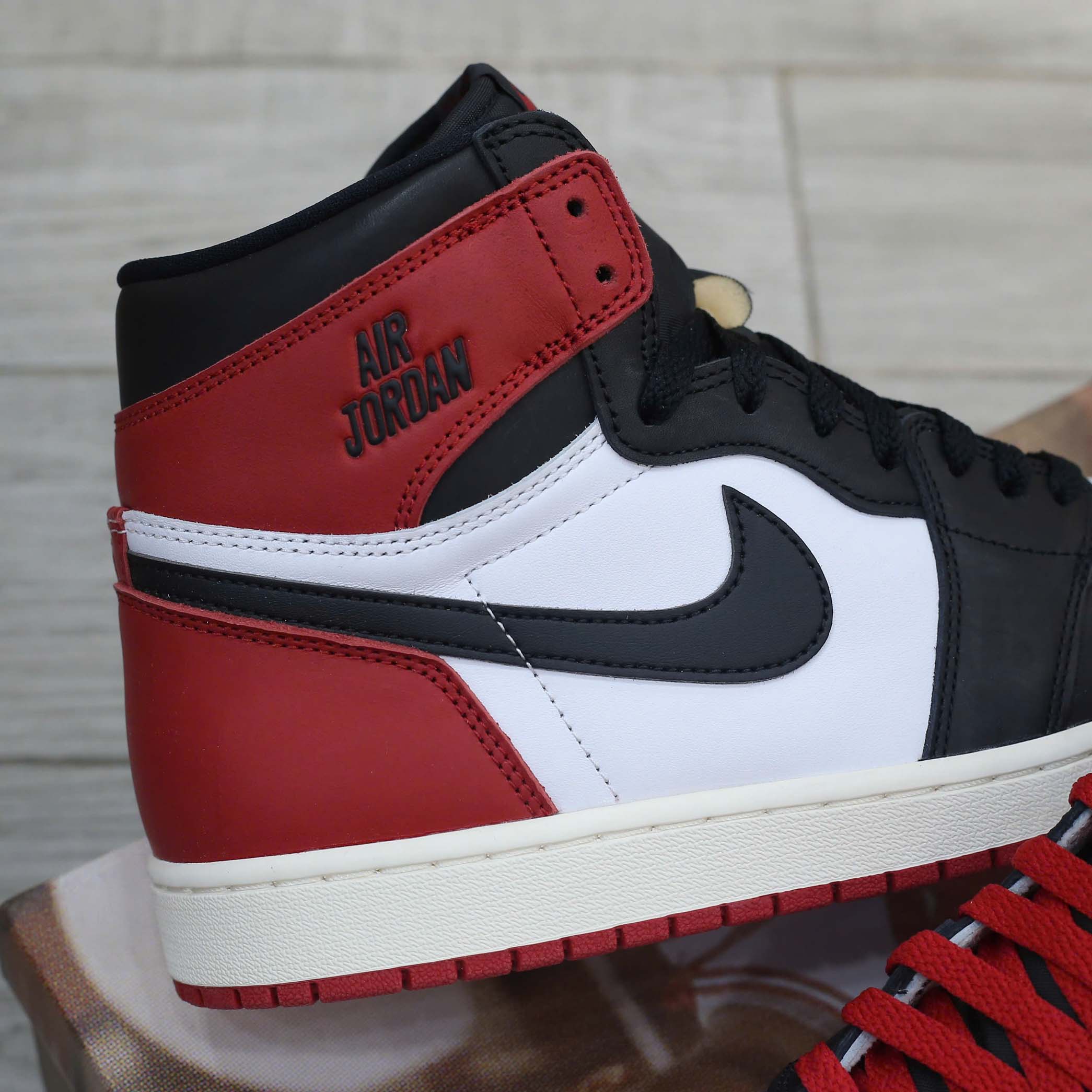 Giày Nike Air Jordan 1 Retro High OG Black Toe Reimagined Best Quality