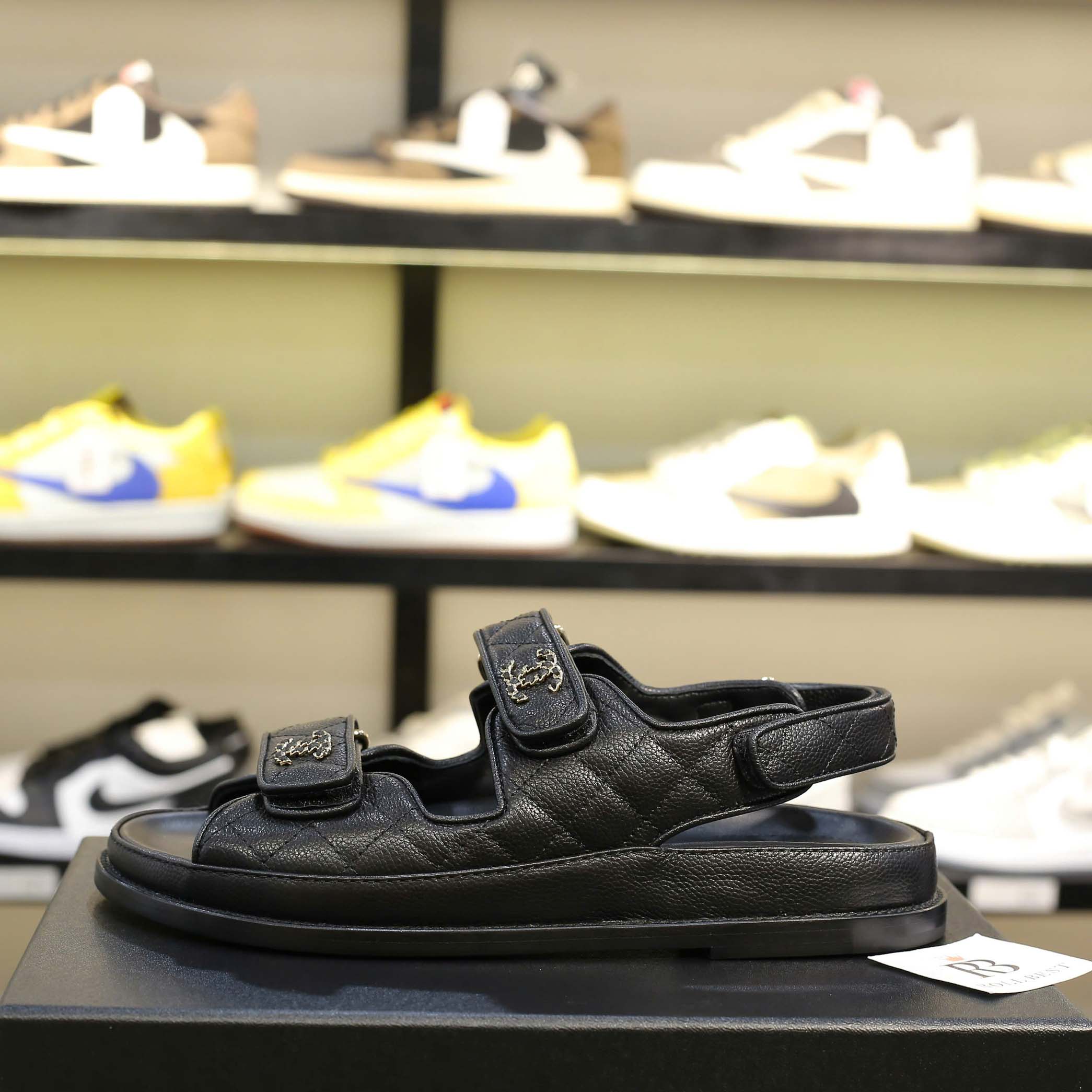 Dép Chanel Grained Da Bê Velcro Dad Sandals Best Quality