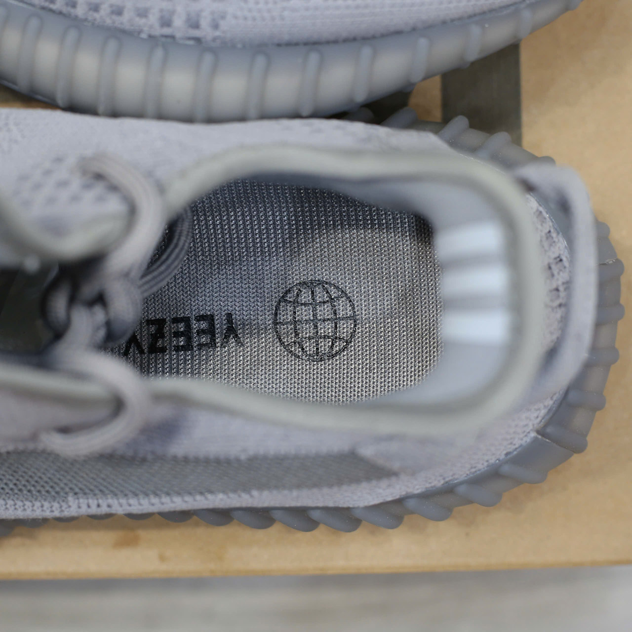 Giày Adidas Yeezy Boost 350 V2 Steel Grey Best Quality