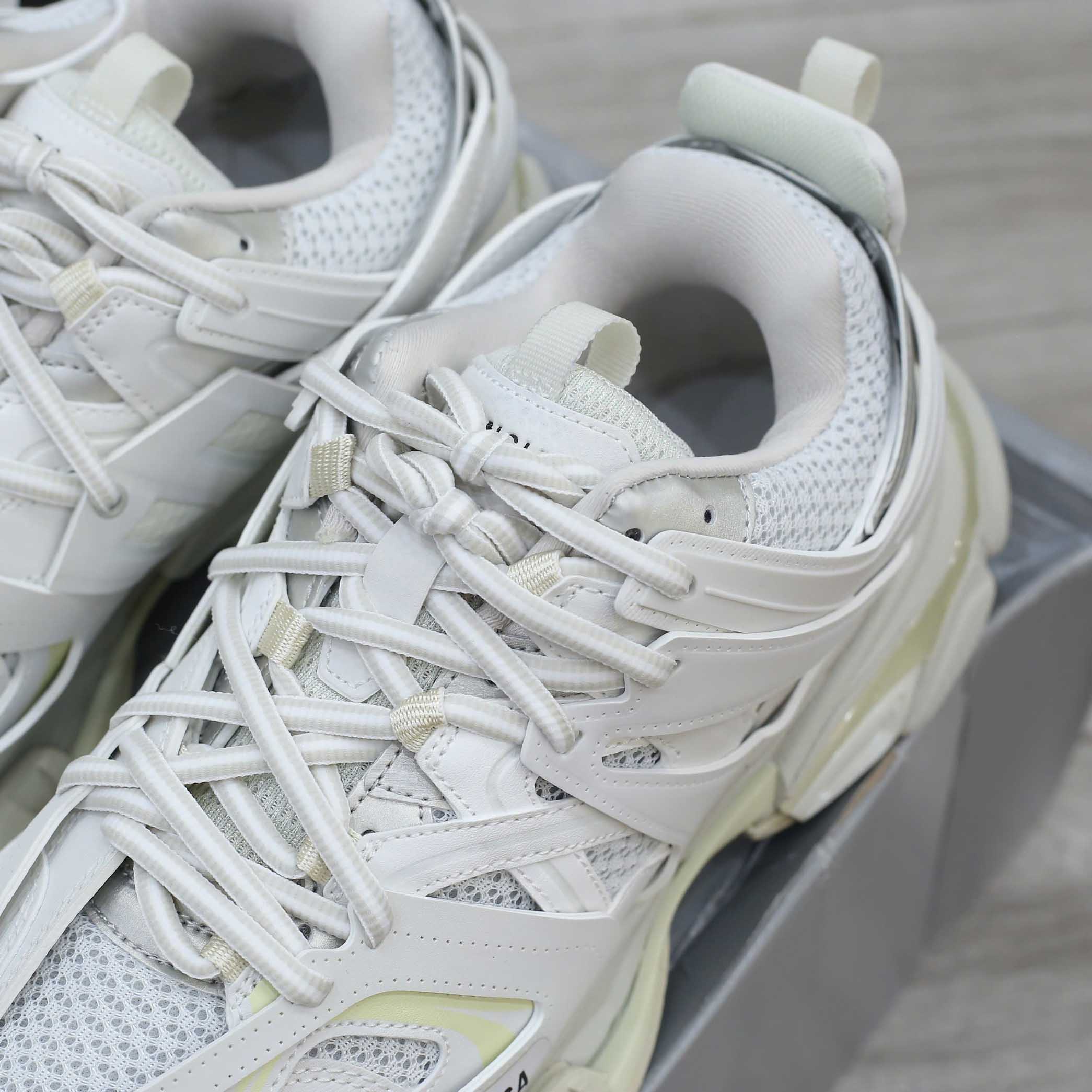 Giày Balenciaga Track 3.0 Triple White Best Quality